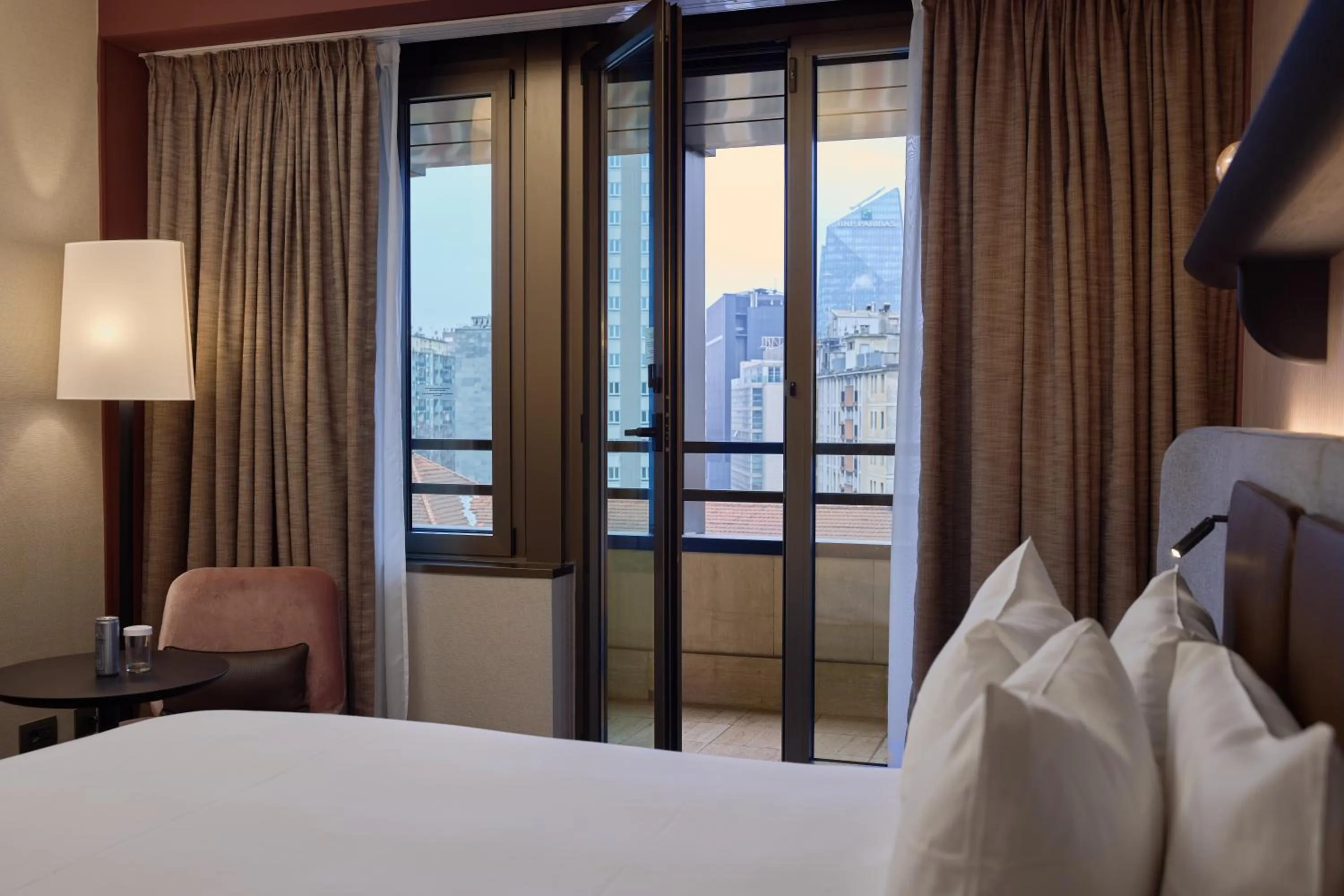 View (from property/room), Bed in Hilton Milan