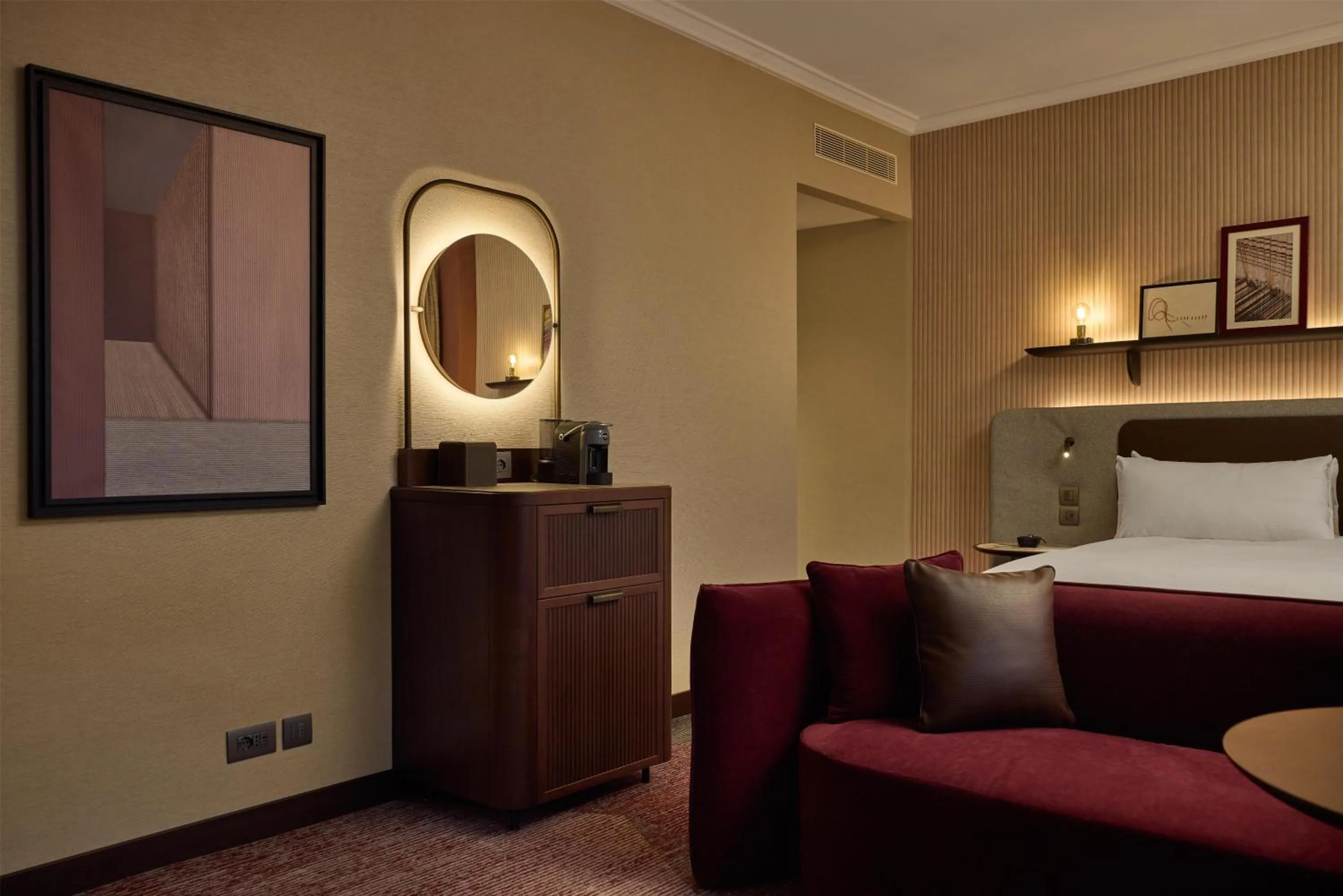 Living room, Bed in Hilton Milan