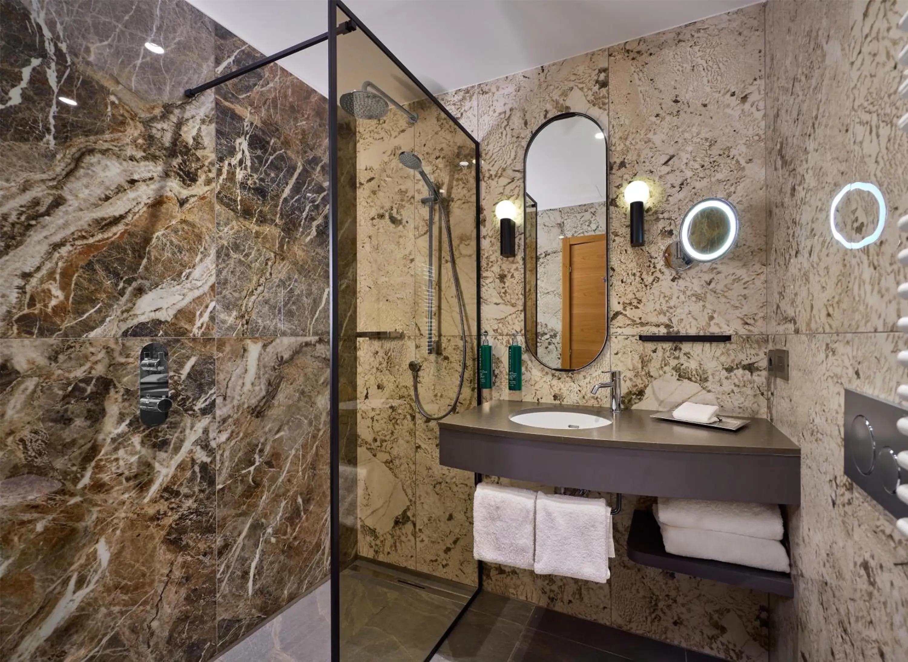 Bathroom in Hilton Milan Bathroom in Hilton Milan