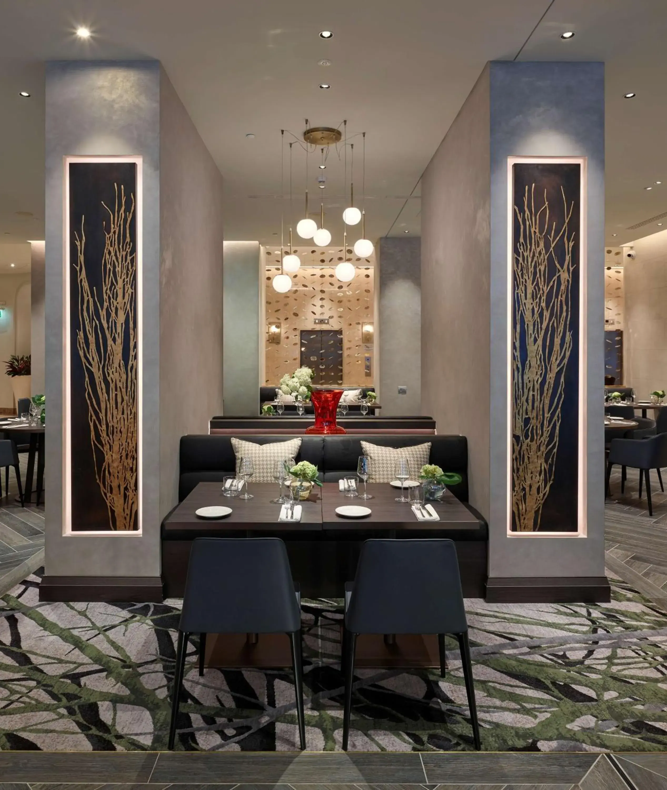 Restaurant/places to eat in Hilton Milan Restaurant/places to eat in Hilton Milan