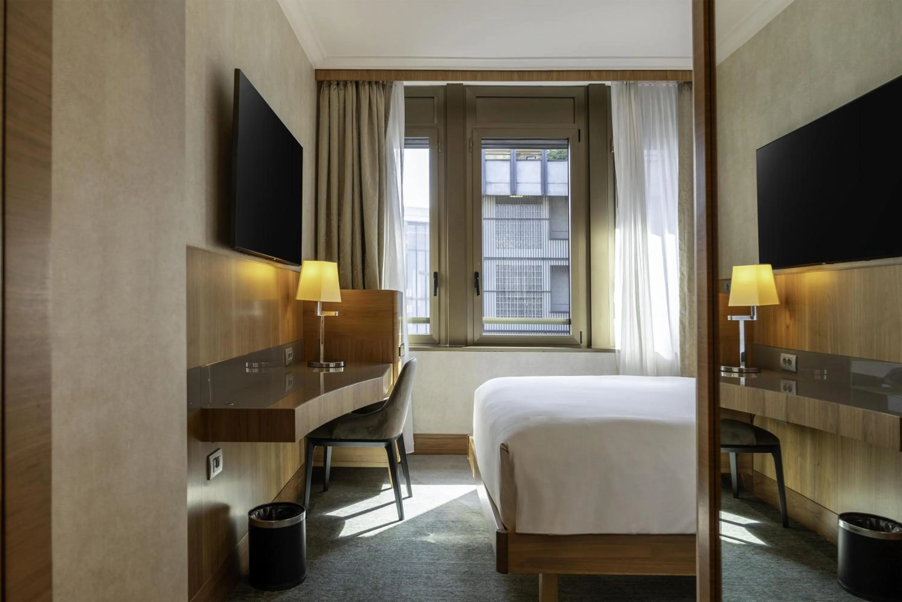 Bedroom, Bed in Hilton Milan