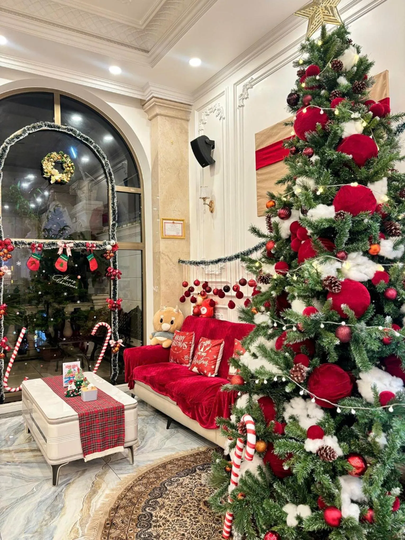 Living room in Thuận Phát Hotel