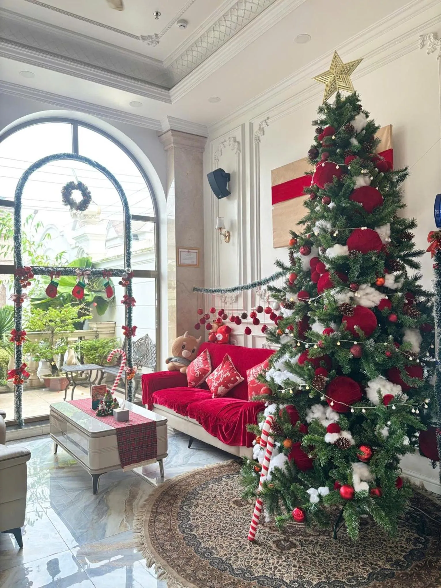 Living room in Thuận Phát Hotel