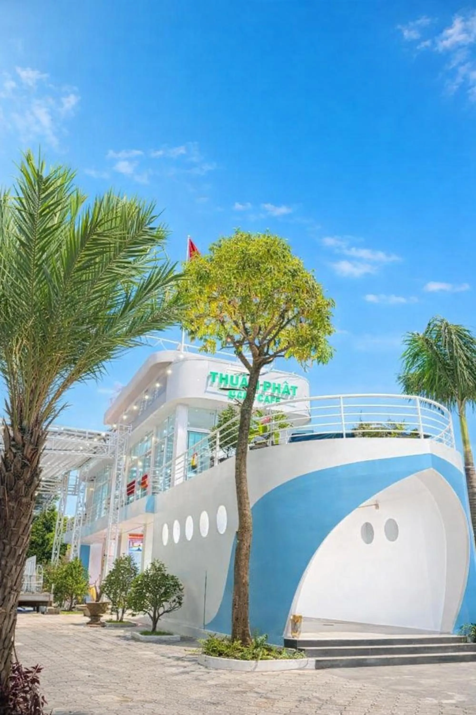 Property building in Thuận Phát Hotel