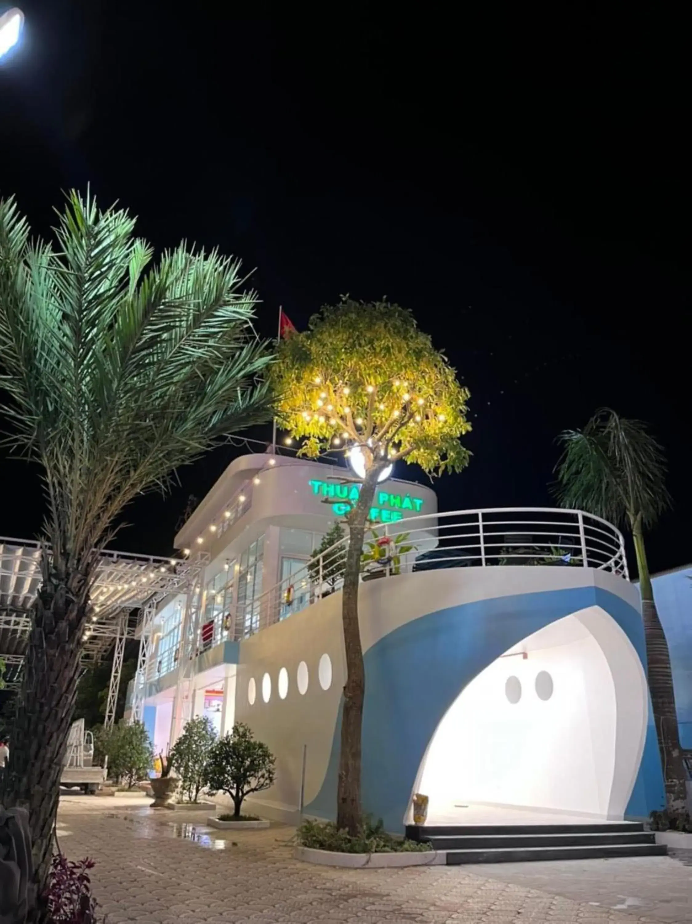 Restaurant/places to eat in Thuận Phát Hotel Restaurant/places to eat in Thuận Phát Hotel