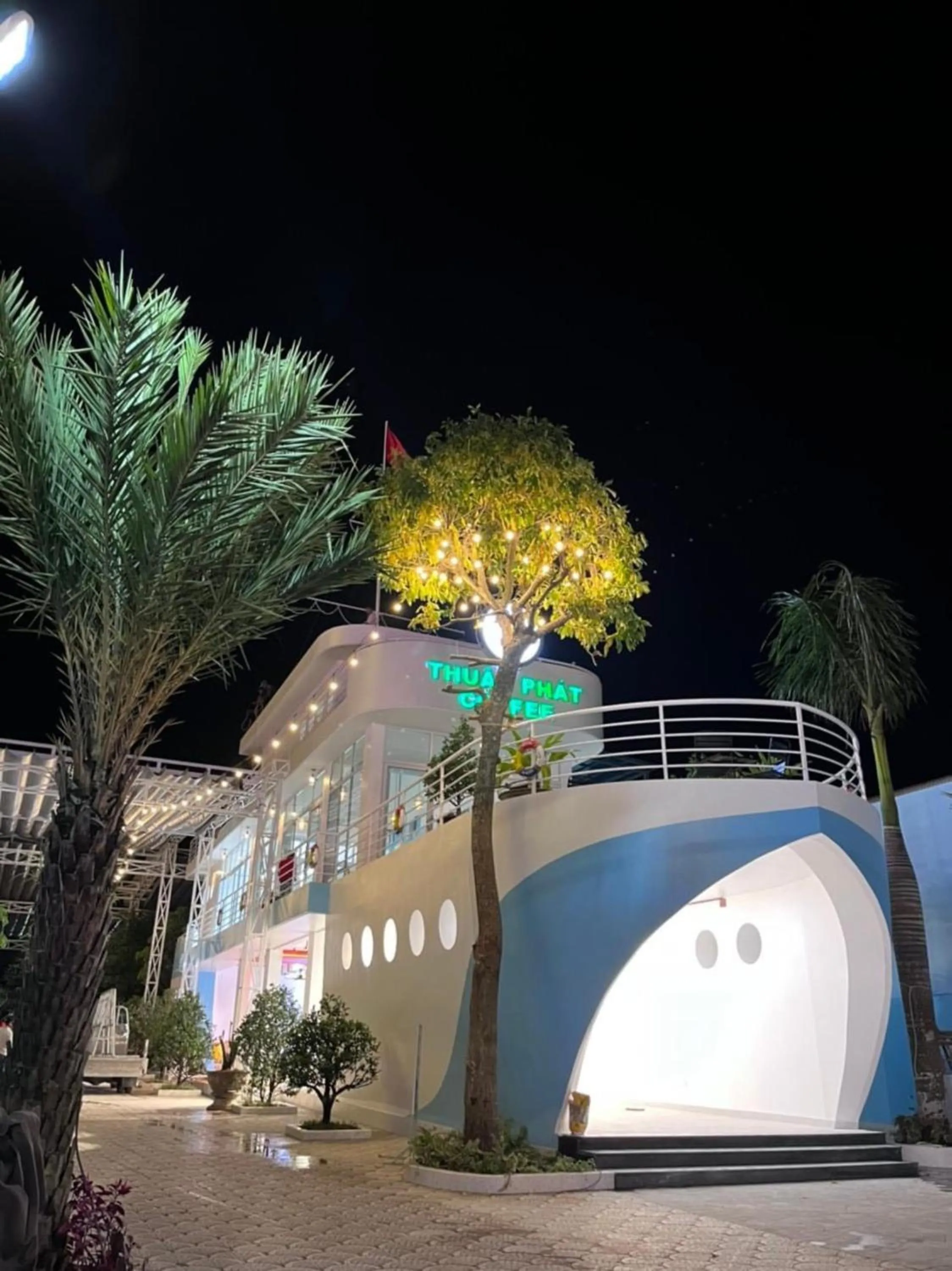 Restaurant/places to eat in Thuận Phát Hotel