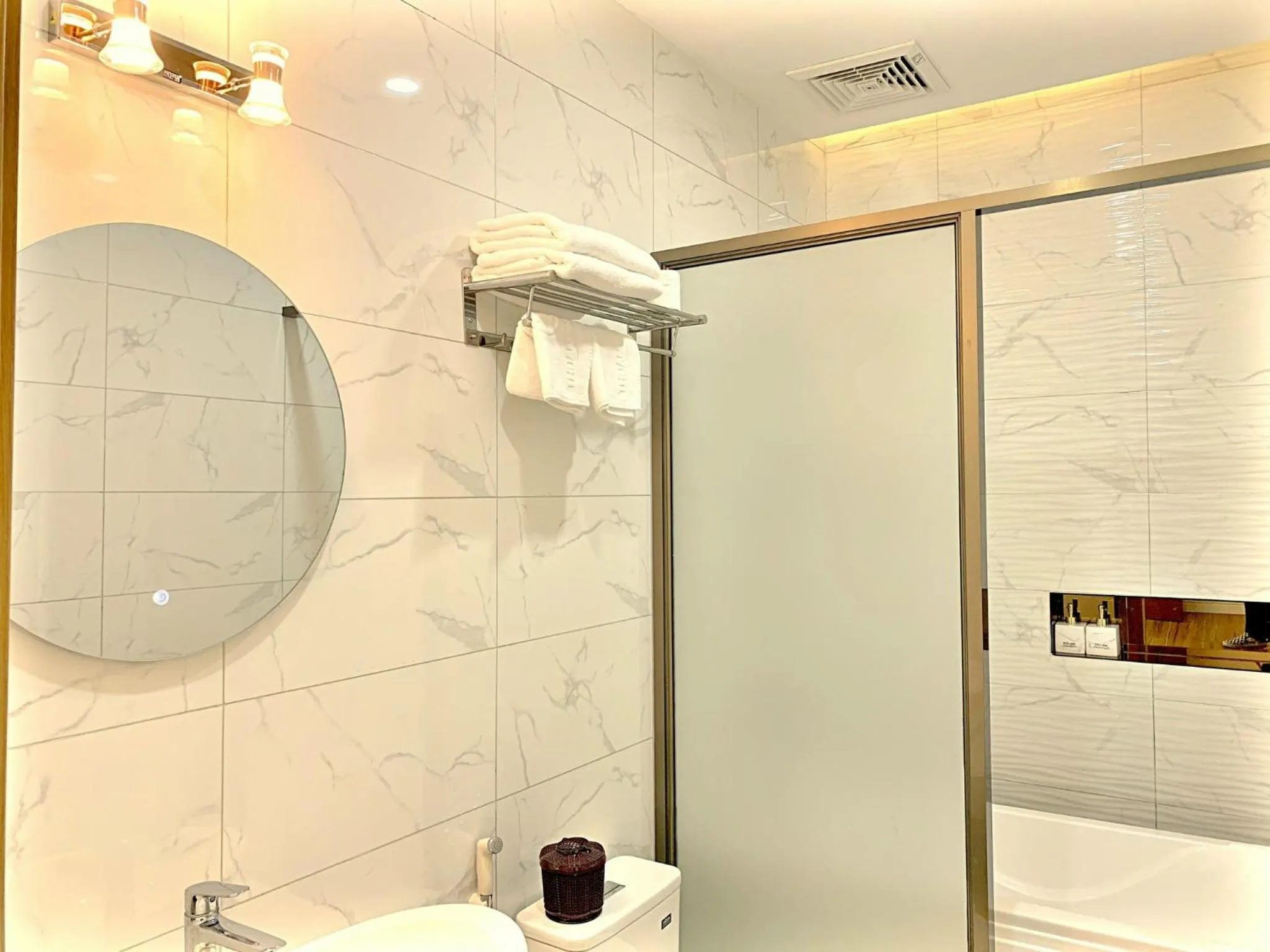 Bathroom in Thuận Phát Hotel