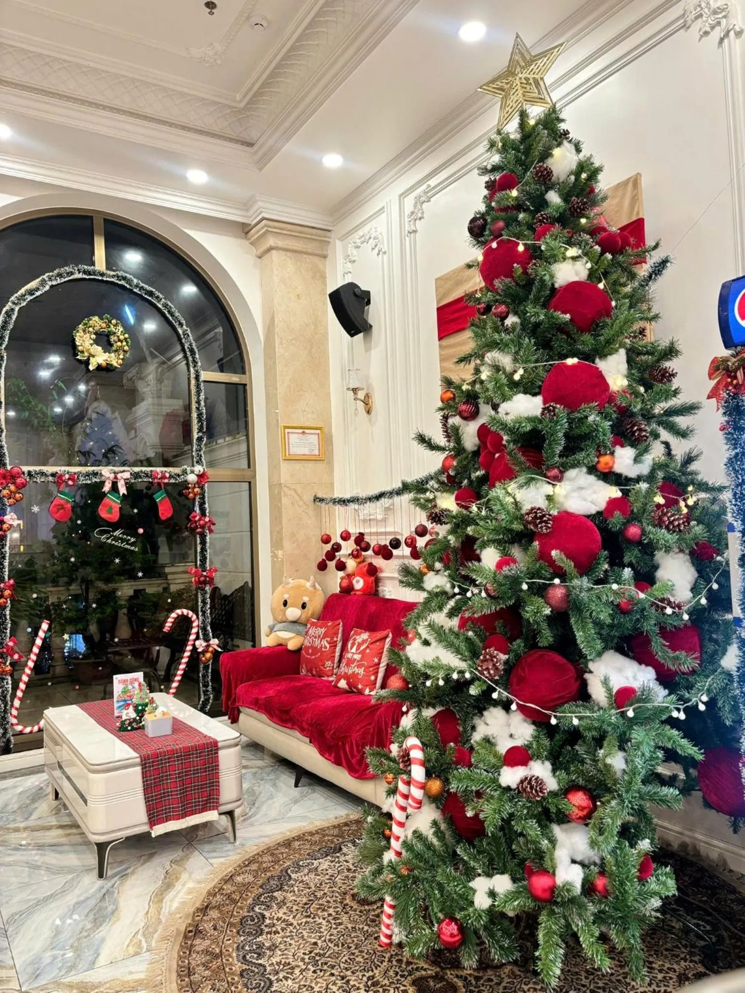 Living room in Thuận Phát Hotel
