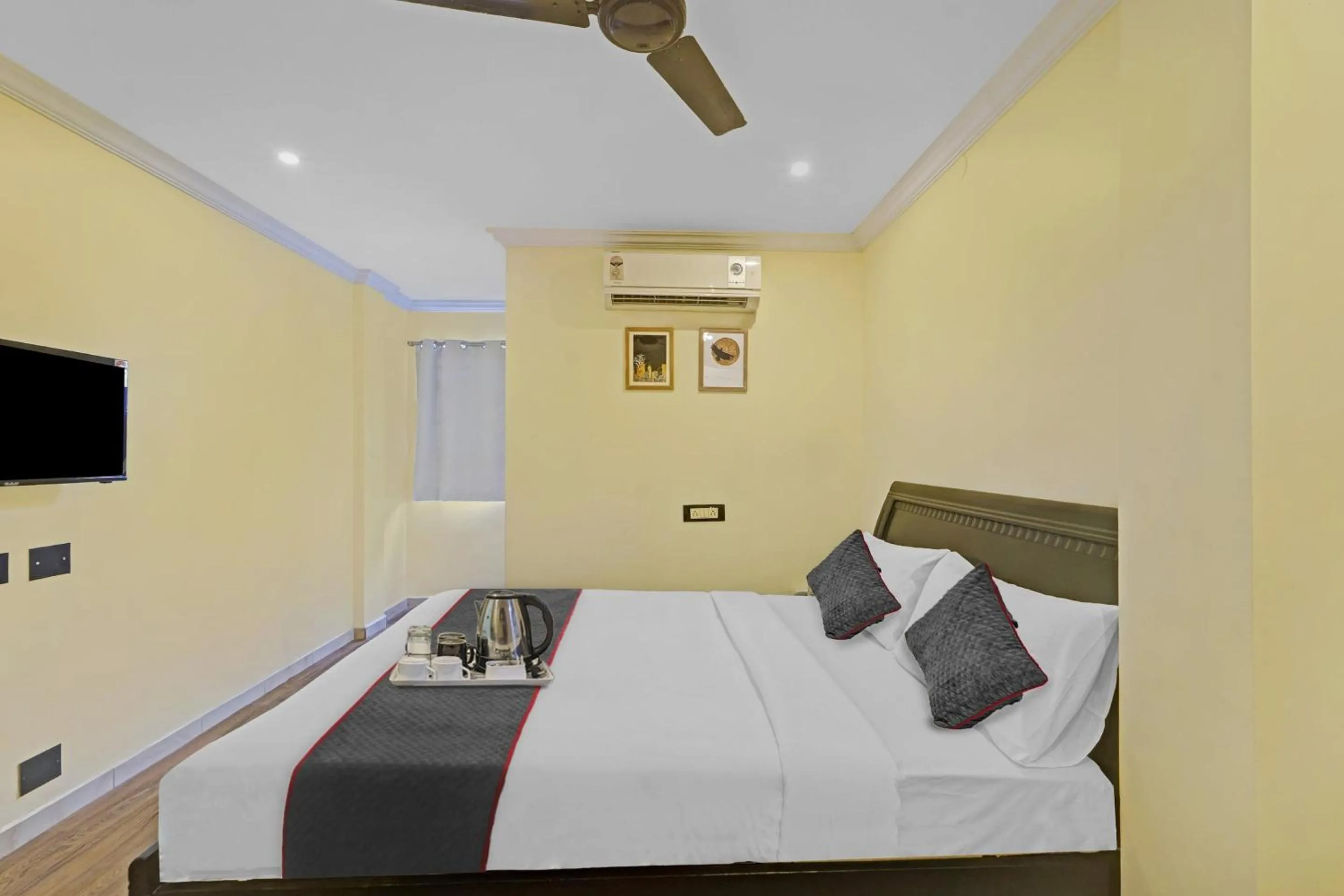 Bedroom, Bed in Townhouse Fantasea Hotels Near OMR