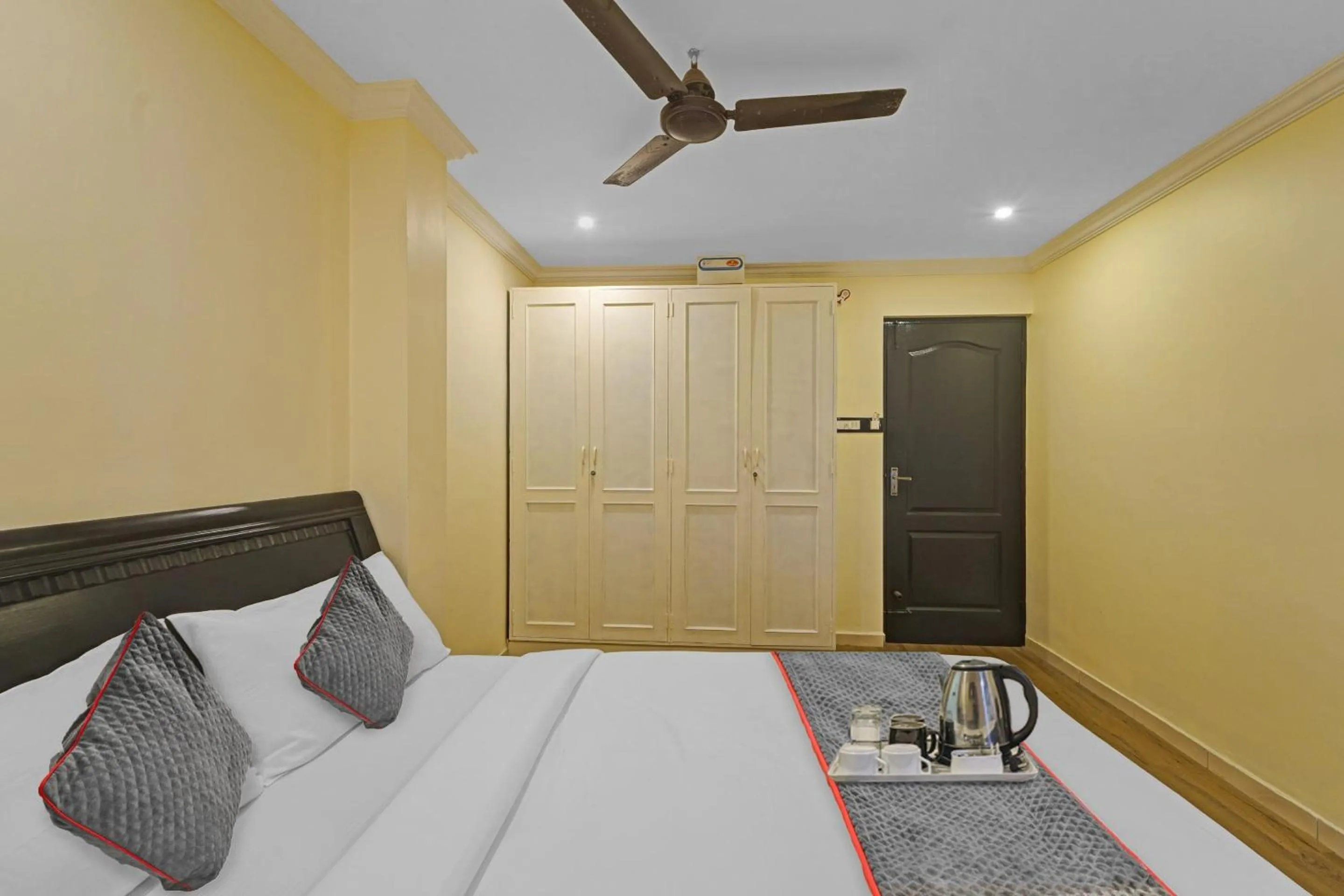 Bedroom, Bed in Townhouse Fantasea Hotels Near OMR