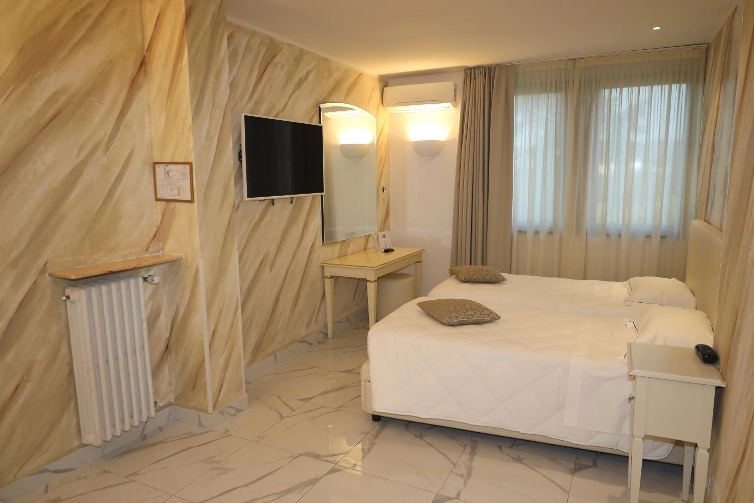 Bed in Hotel Ristorante Continental