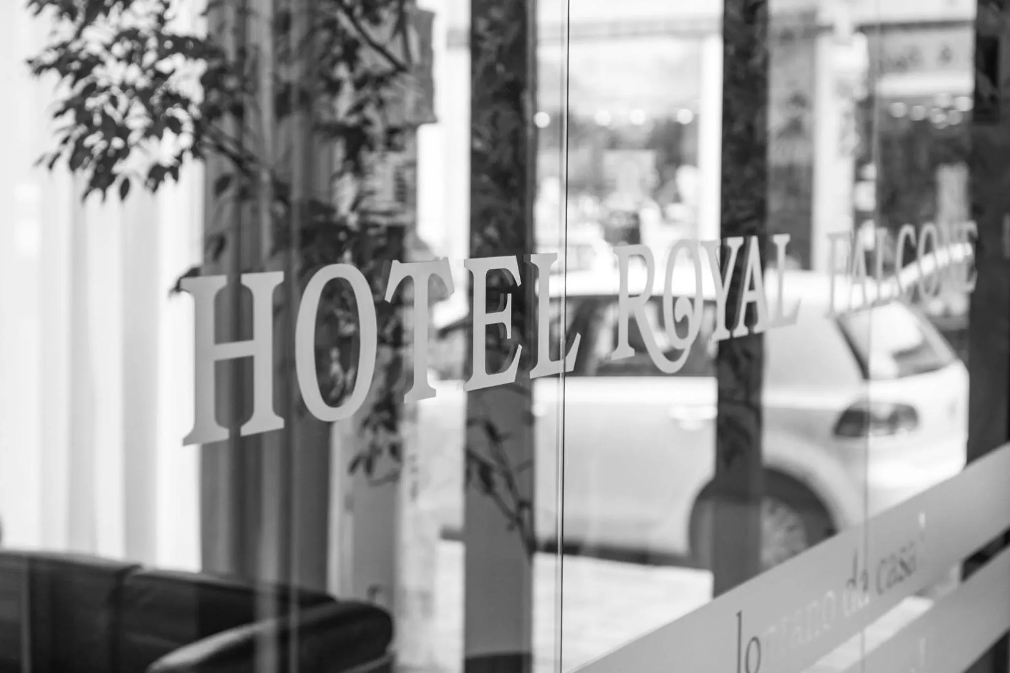 Property logo or sign in Hotel Royal Falcone