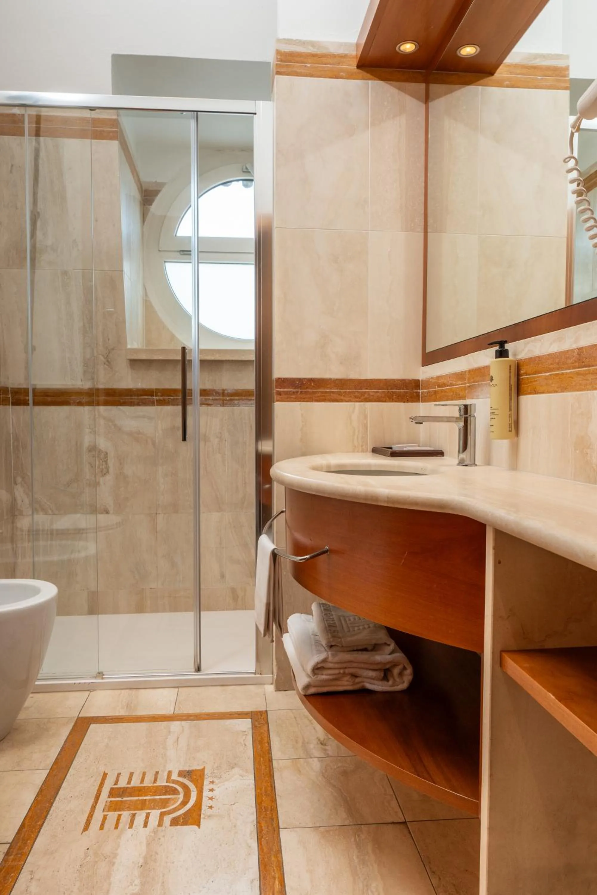 Bathroom in Hotel Royal Falcone