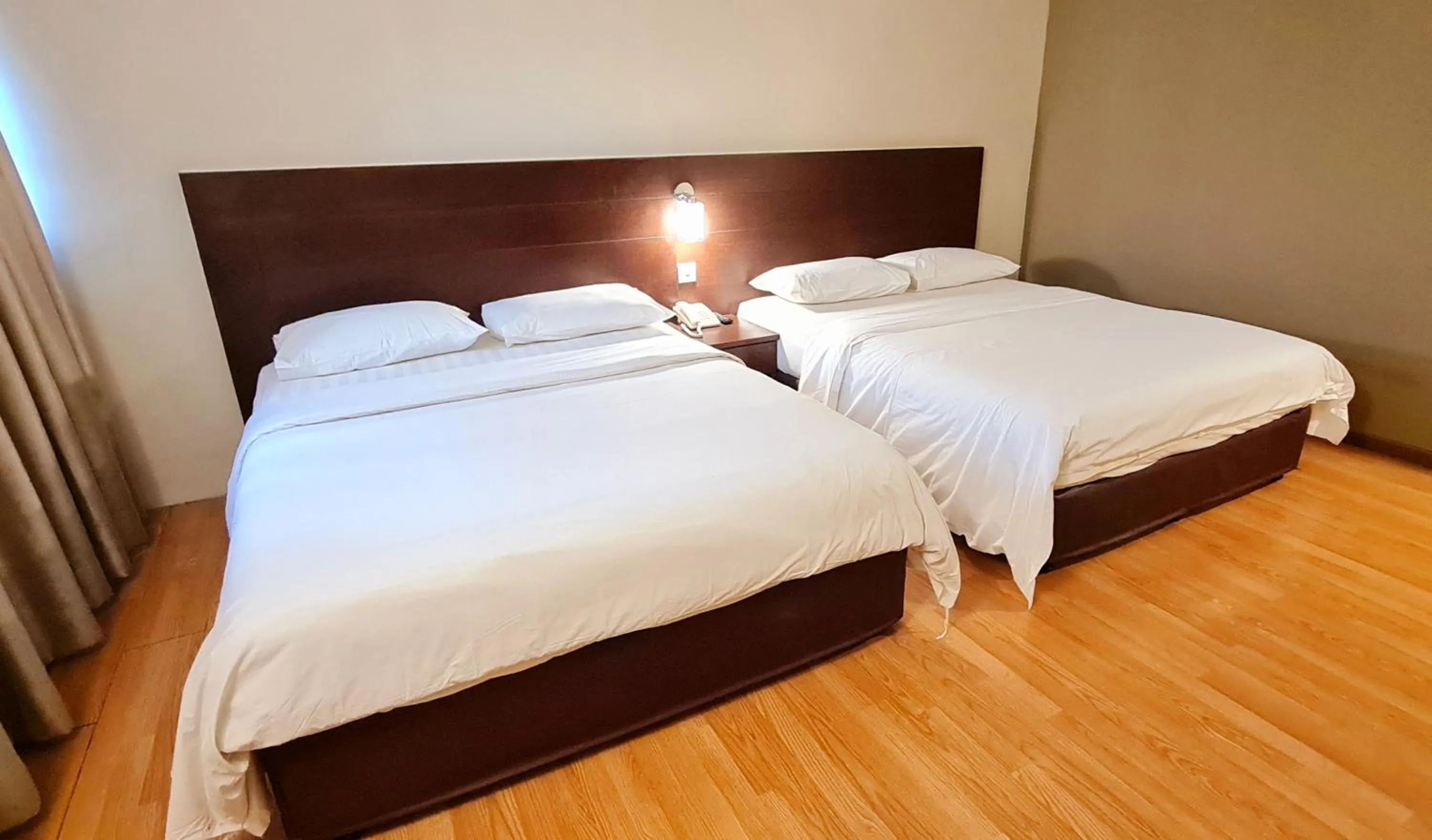 Bedroom, Bed in PP Hotel by Moxy