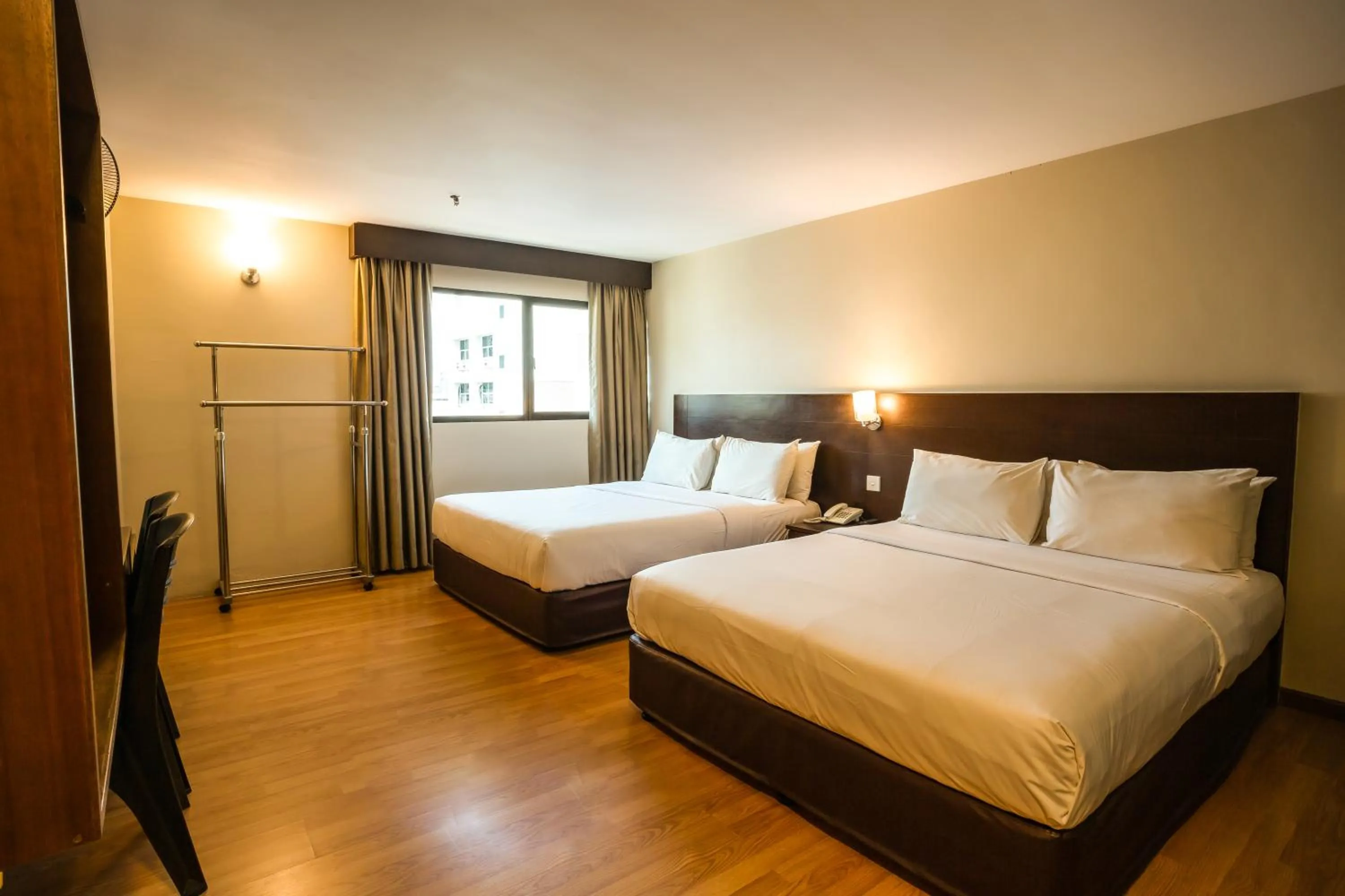 Bed in PP Hotel by Moxy