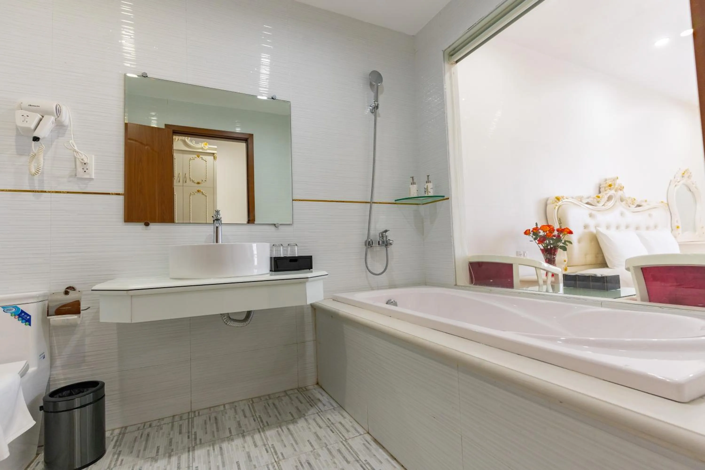 Bathroom in Grand Hill Hotel & Apartment