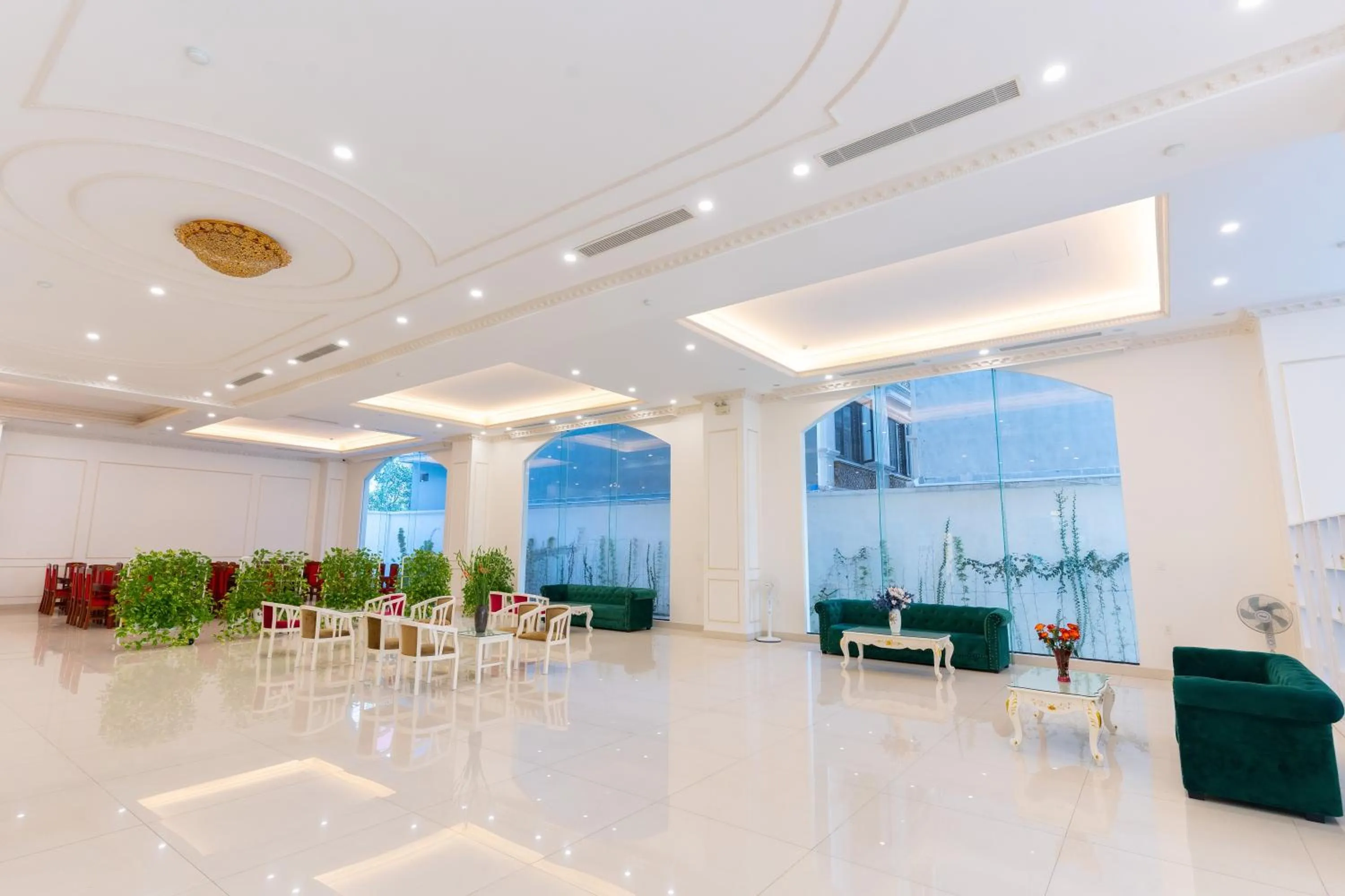 Lobby or reception in Grand Hill Hotel & Apartment