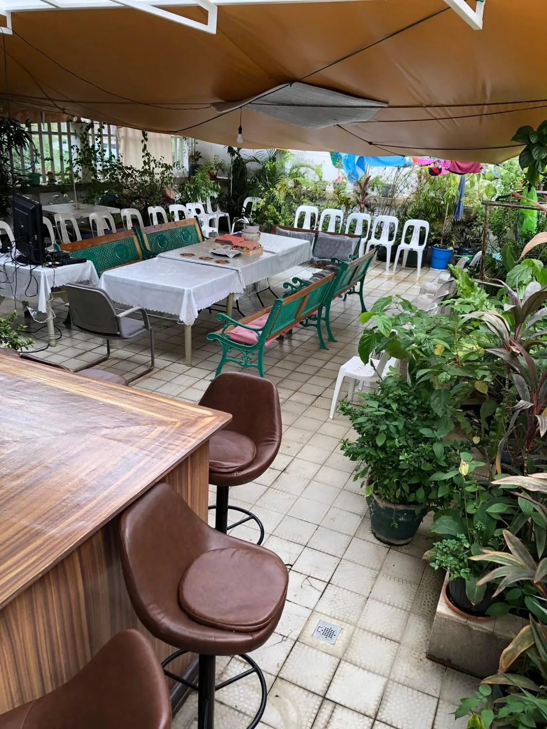 Garden in THE MANSION - 20 PAX LUXURY Near AIRPORT in PASAY