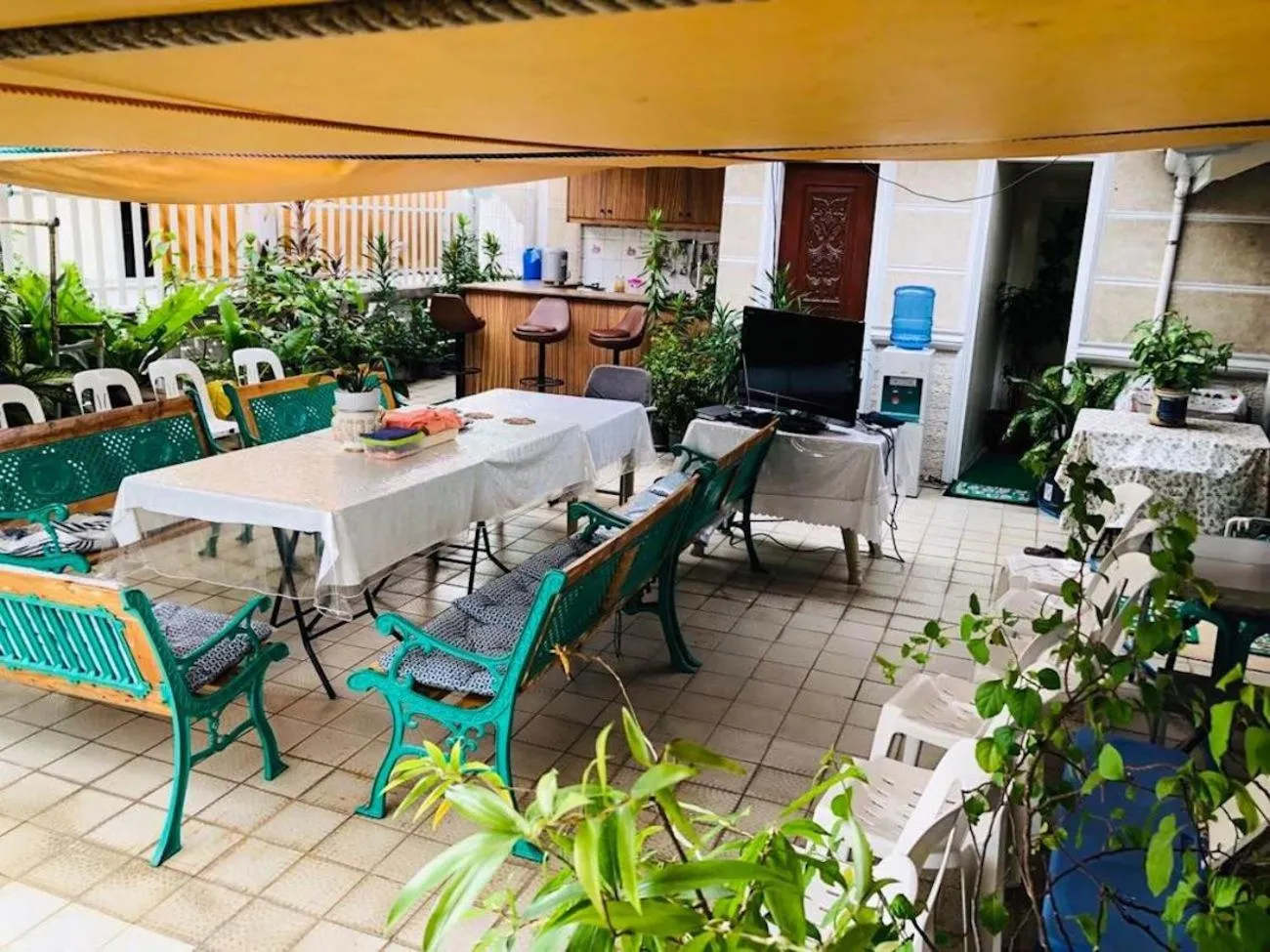 oven in THE MANSION - 20 PAX LUXURY Near AIRPORT in PASAY