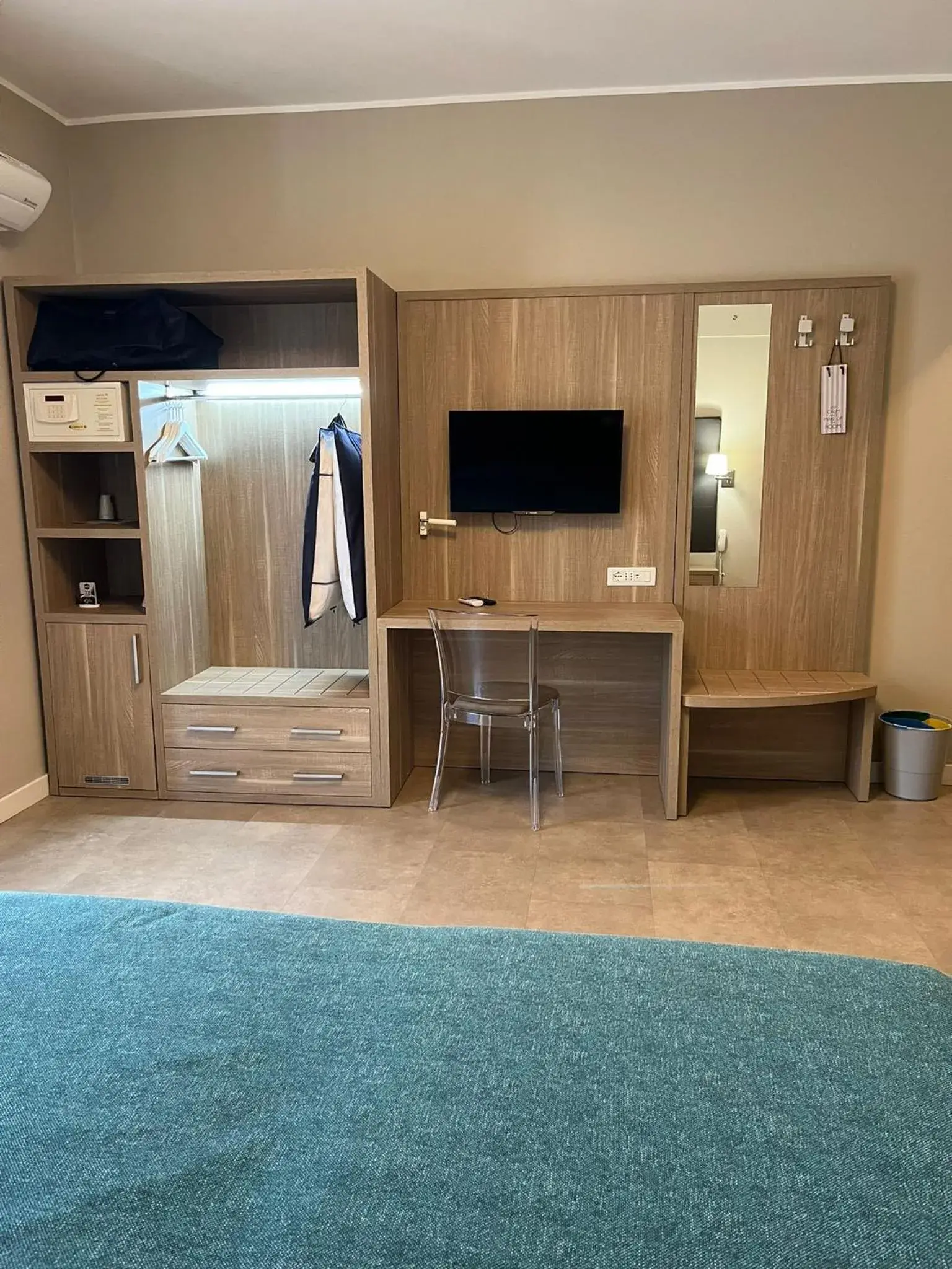 Classic Double or Twin Room - single occupancy in Il Gabbiano Classic Double or Twin Room - single occupancy in Il Gabbiano