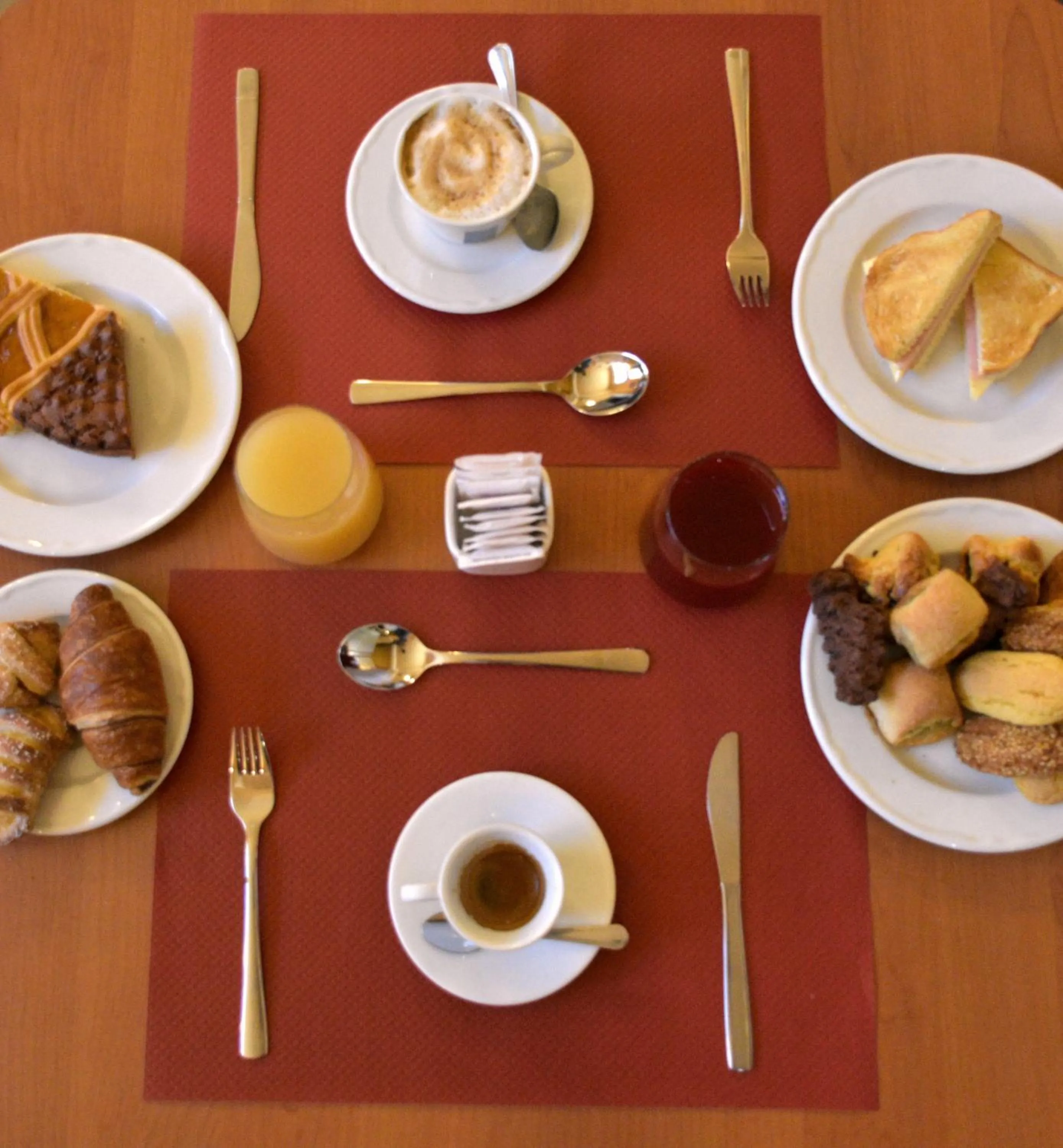 Continental breakfast in Il Gabbiano
