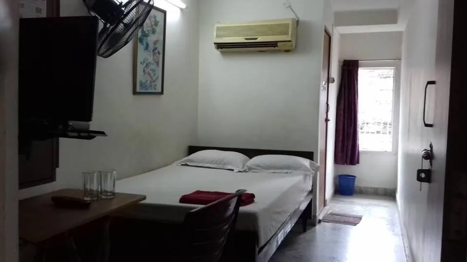 Photo of the whole room, Bed in Georgian Inn