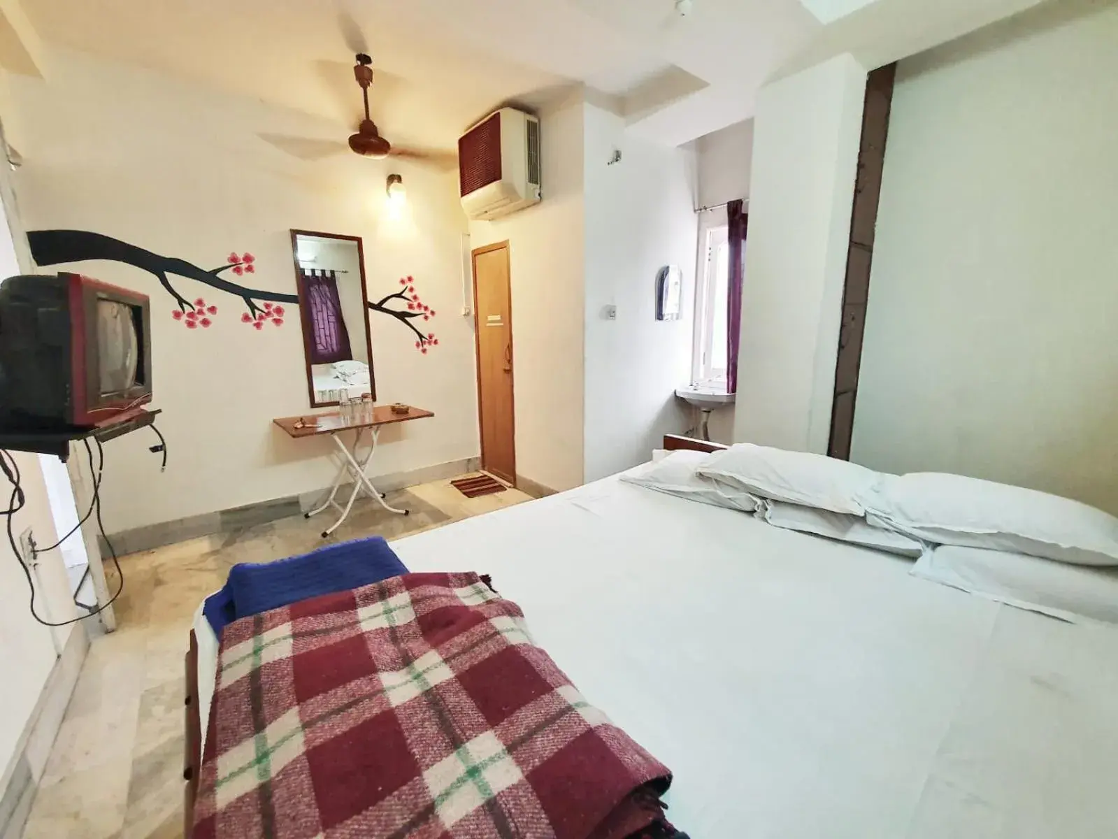 Bed in Georgian Inn Bed in Georgian Inn