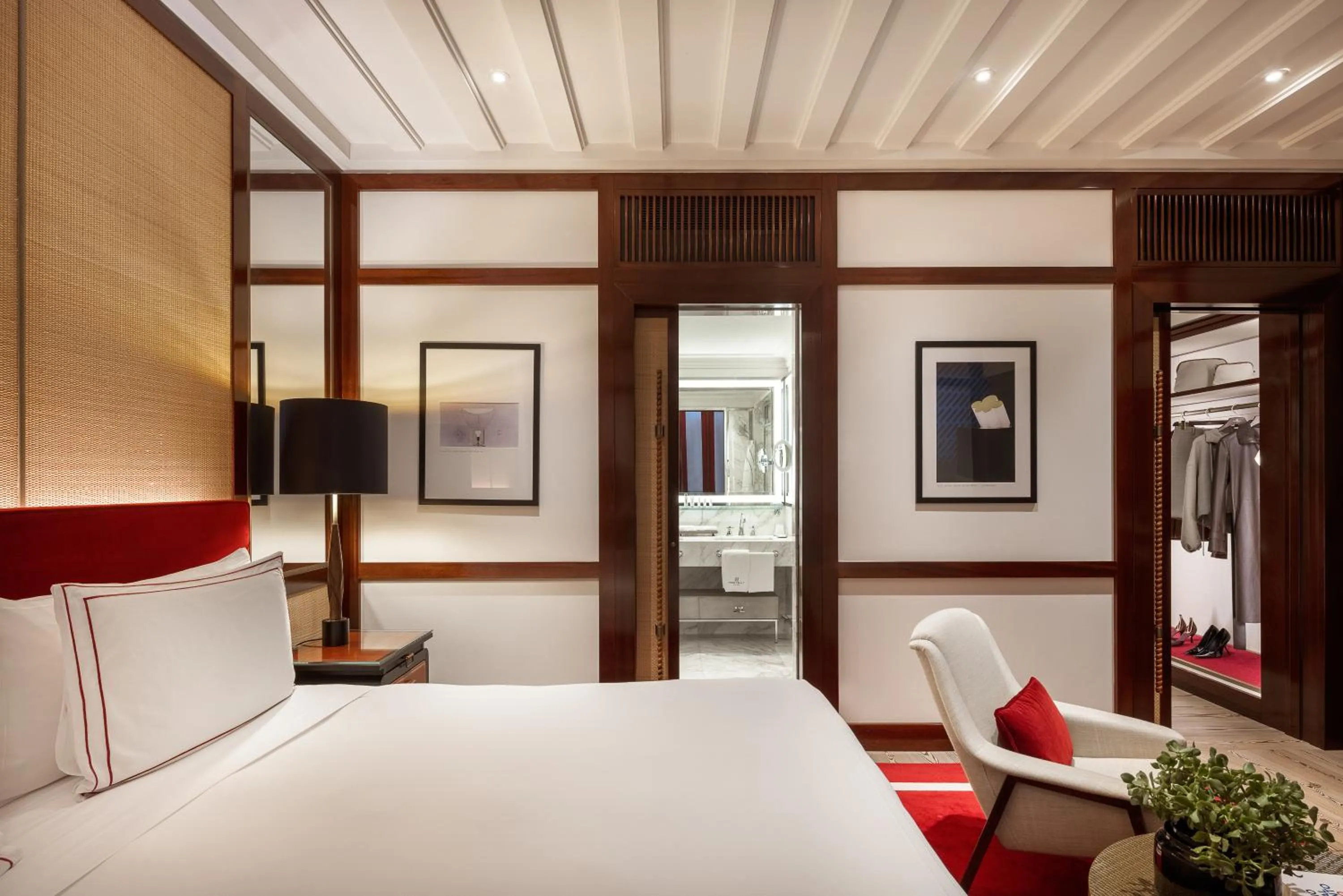 Bed in Portrait Milano - Lungarno Collection