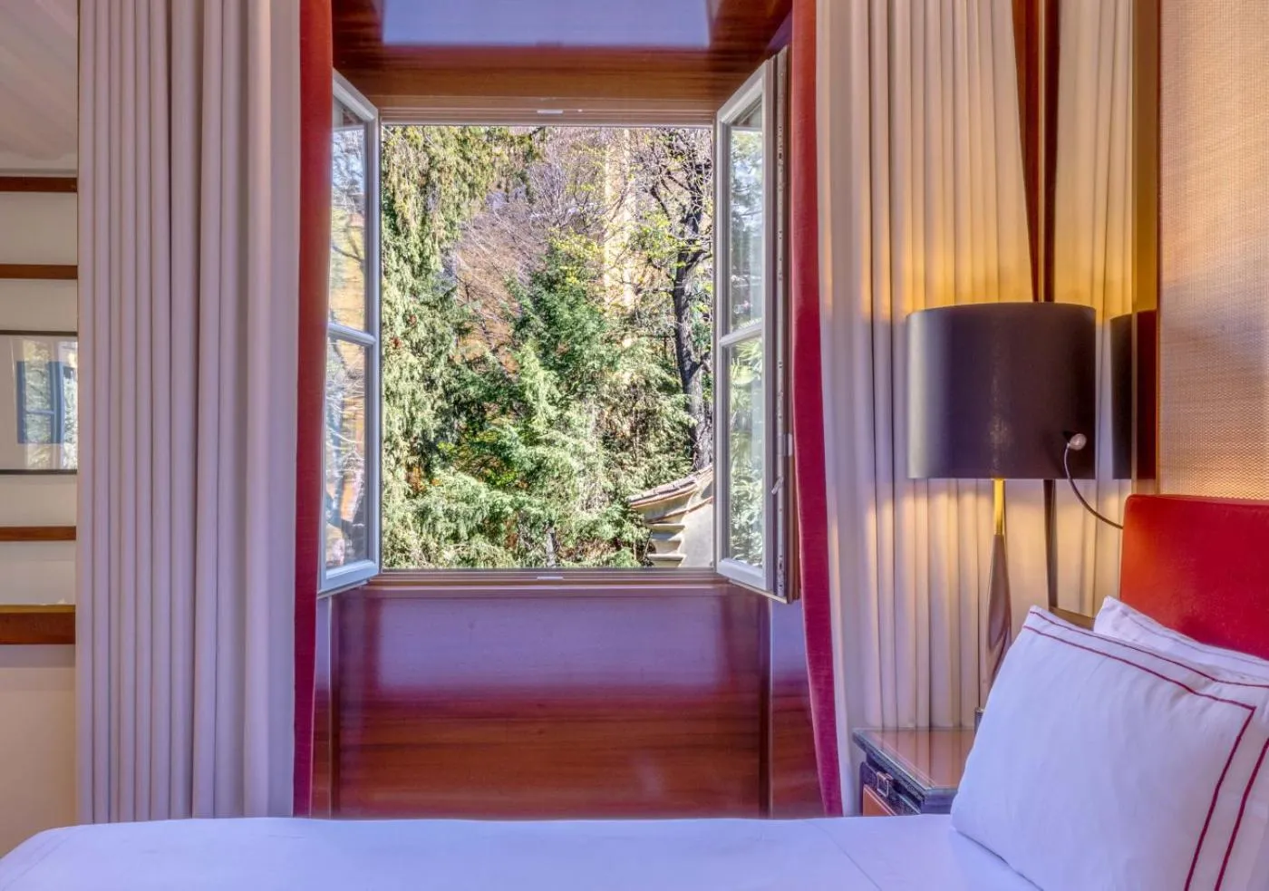 View (from property/room), Bed in Portrait Milano - Lungarno Collection