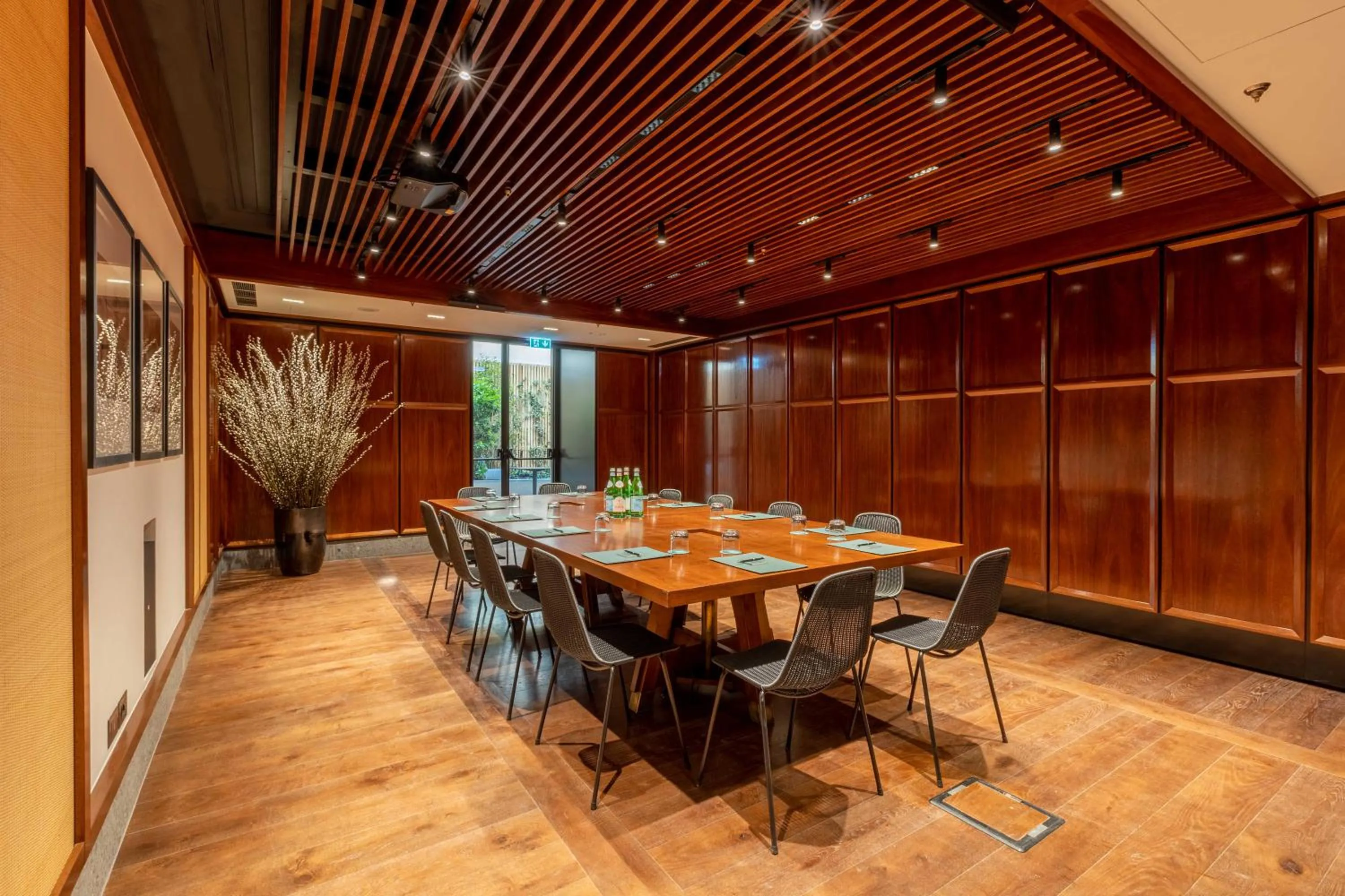 Meeting/conference room in Portrait Milano - Lungarno Collection