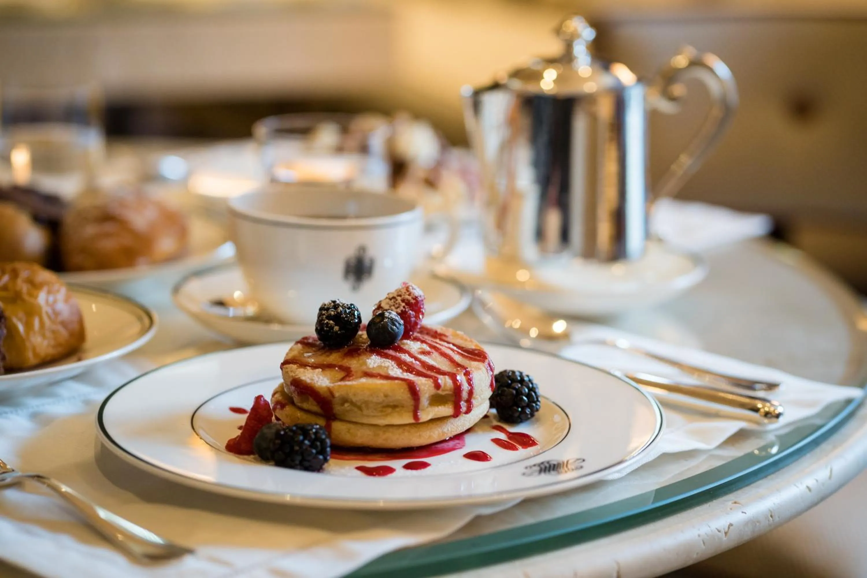 Breakfast in Portrait Milano - Lungarno Collection