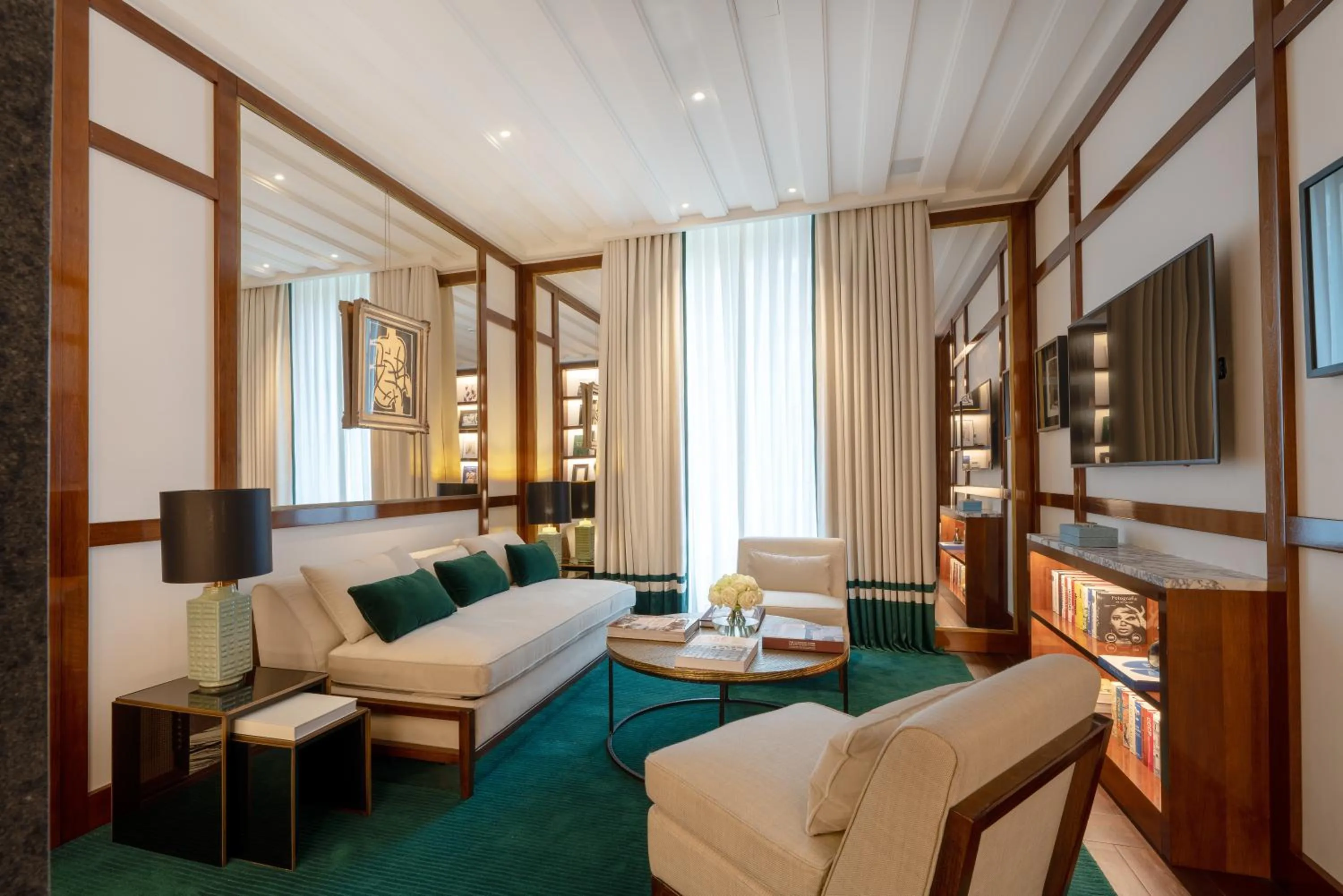 Living room in Portrait Milano - Lungarno Collection