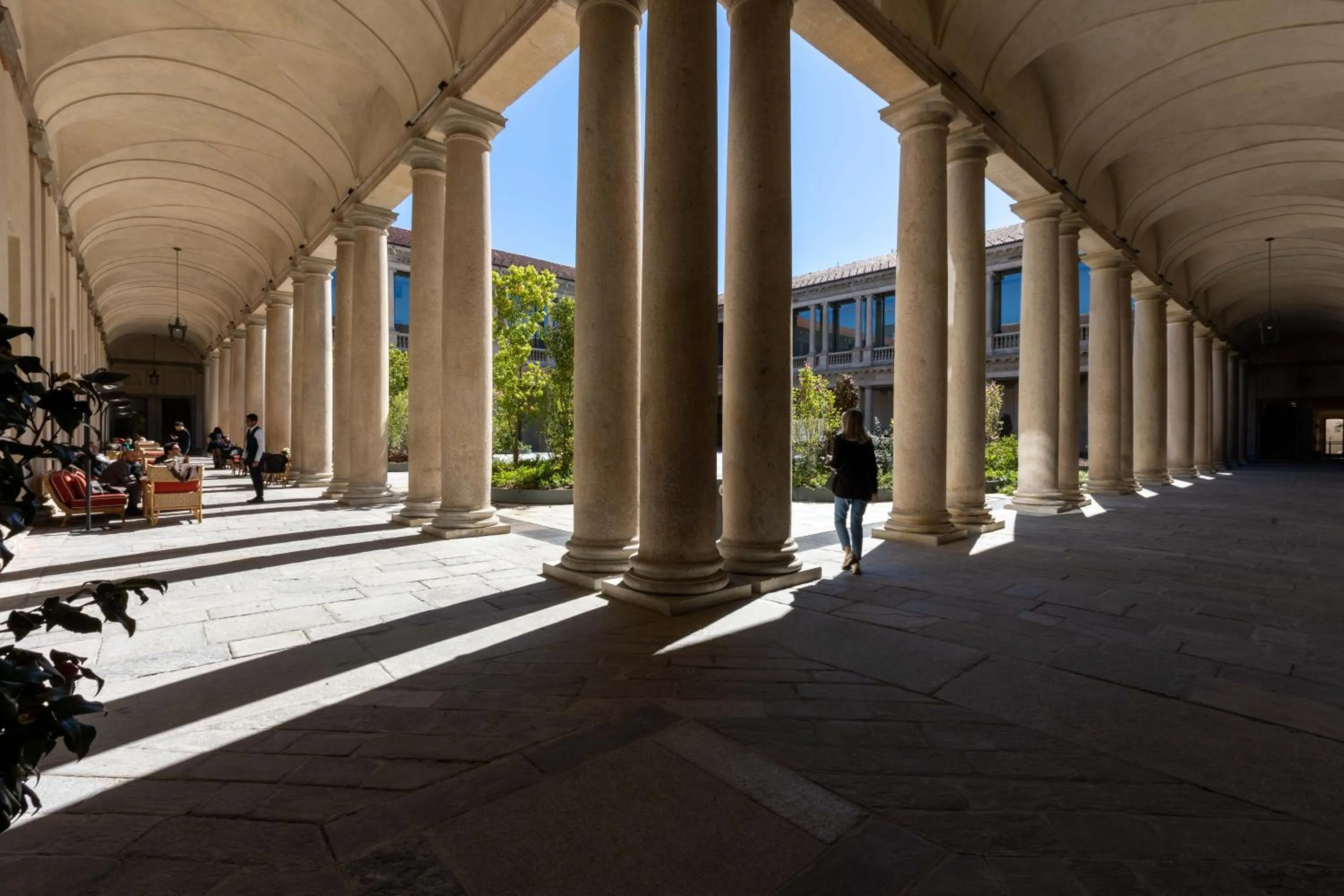 Restaurant/places to eat in Portrait Milano - Lungarno Collection