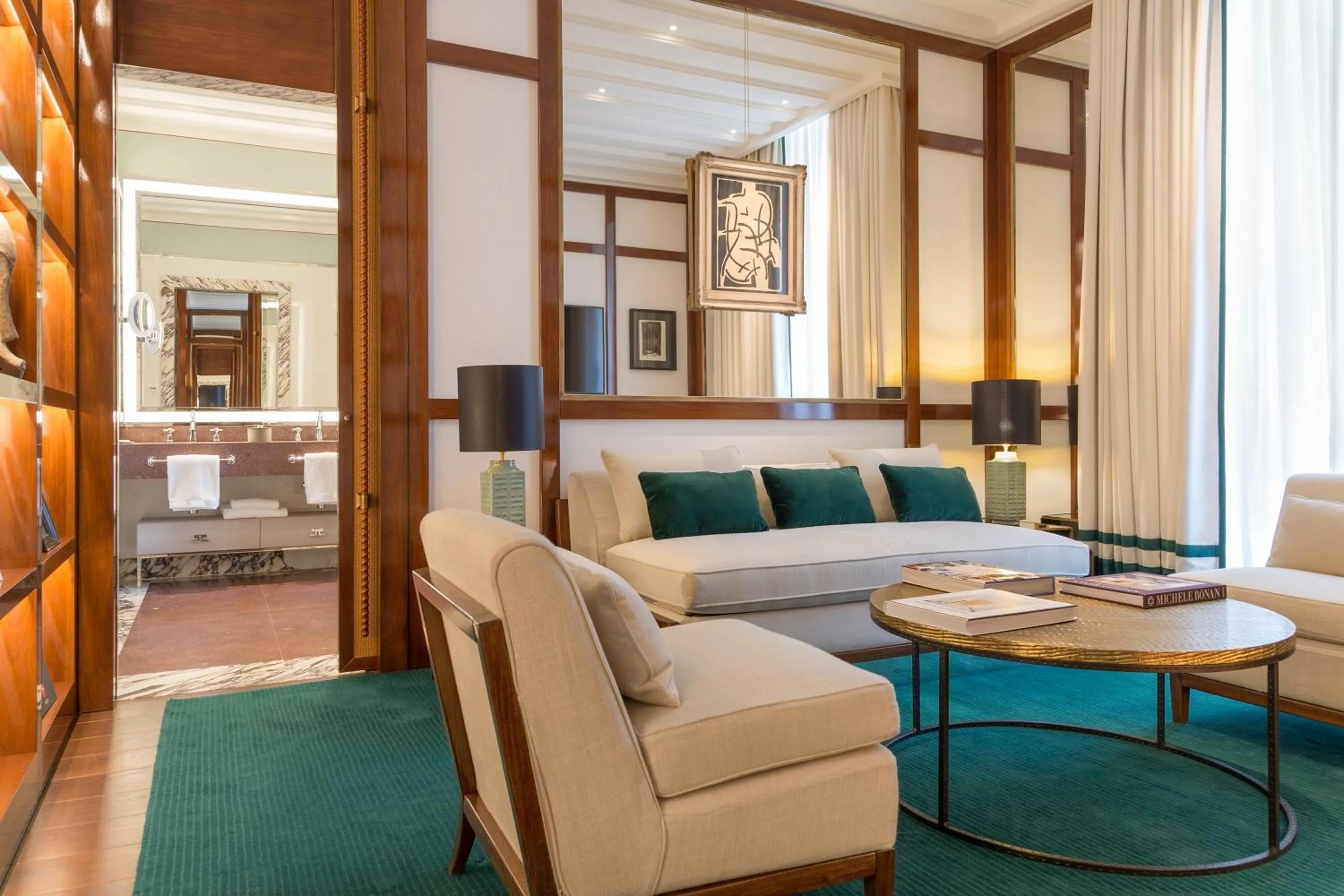 Living room in Portrait Milano - Lungarno Collection