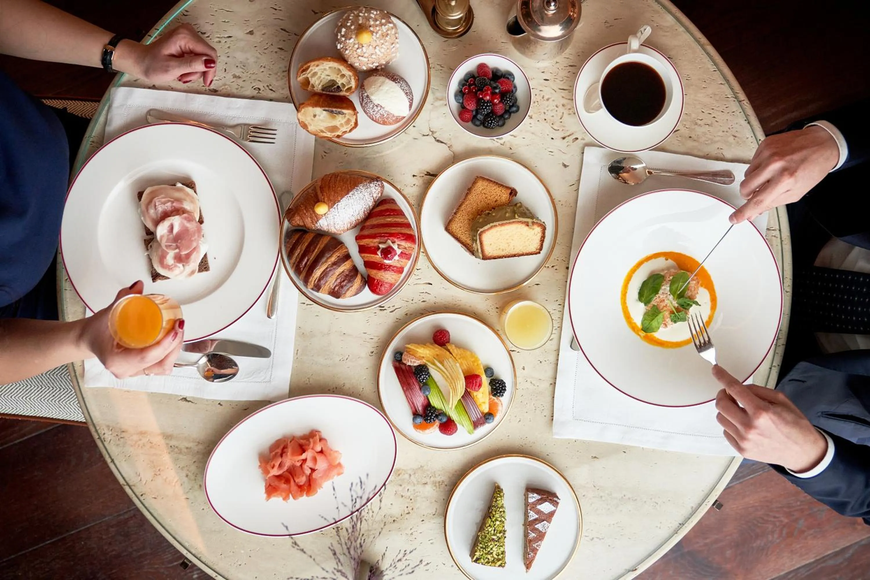 Buffet breakfast in Portrait Milano - Lungarno Collection