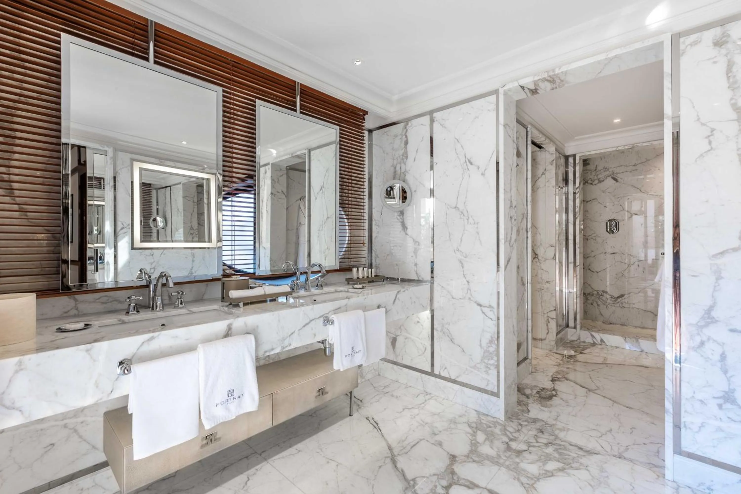 Bathroom in Portrait Milano - Lungarno Collection