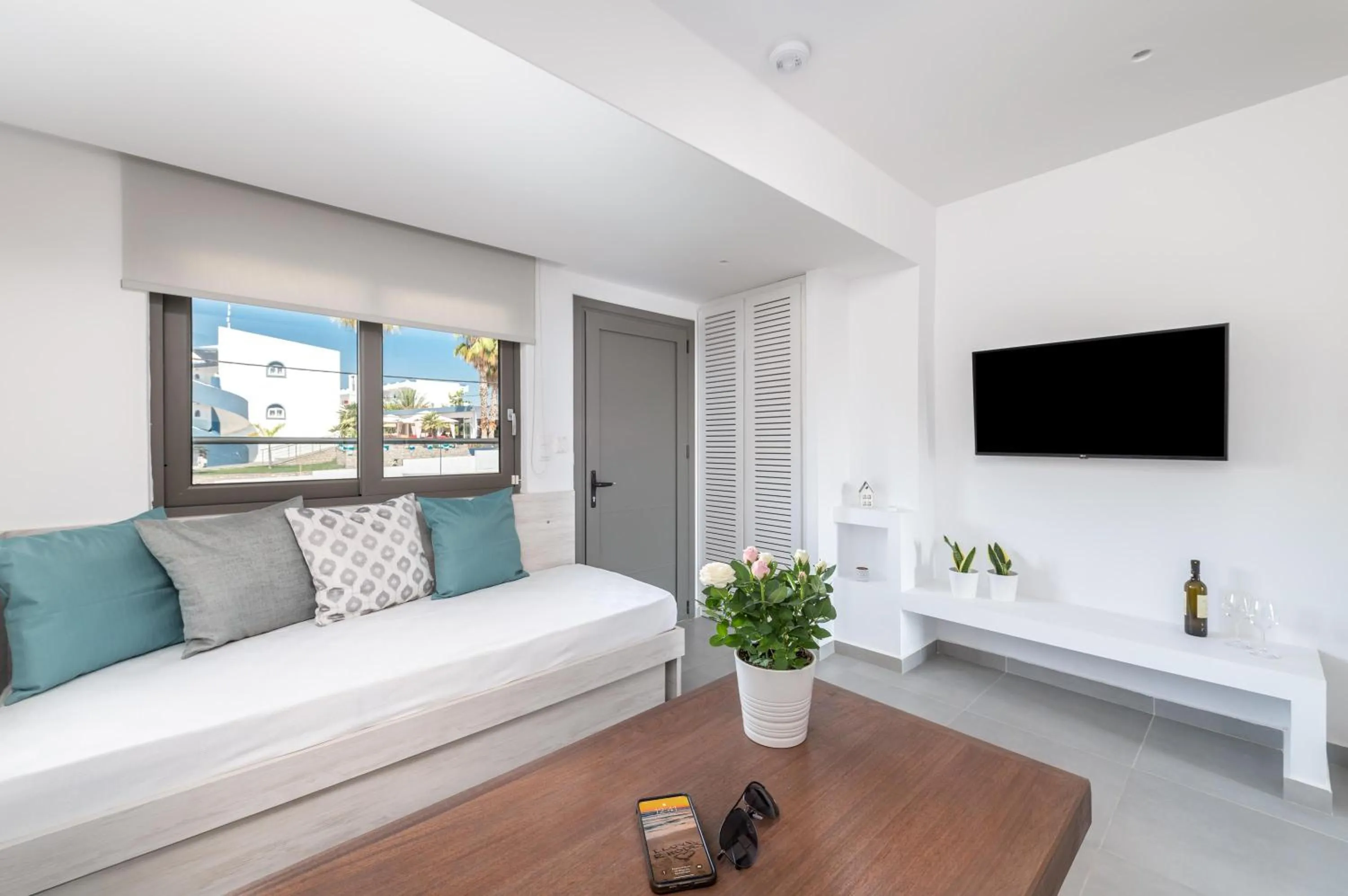 Seating area in Kellys Luxury Apartments