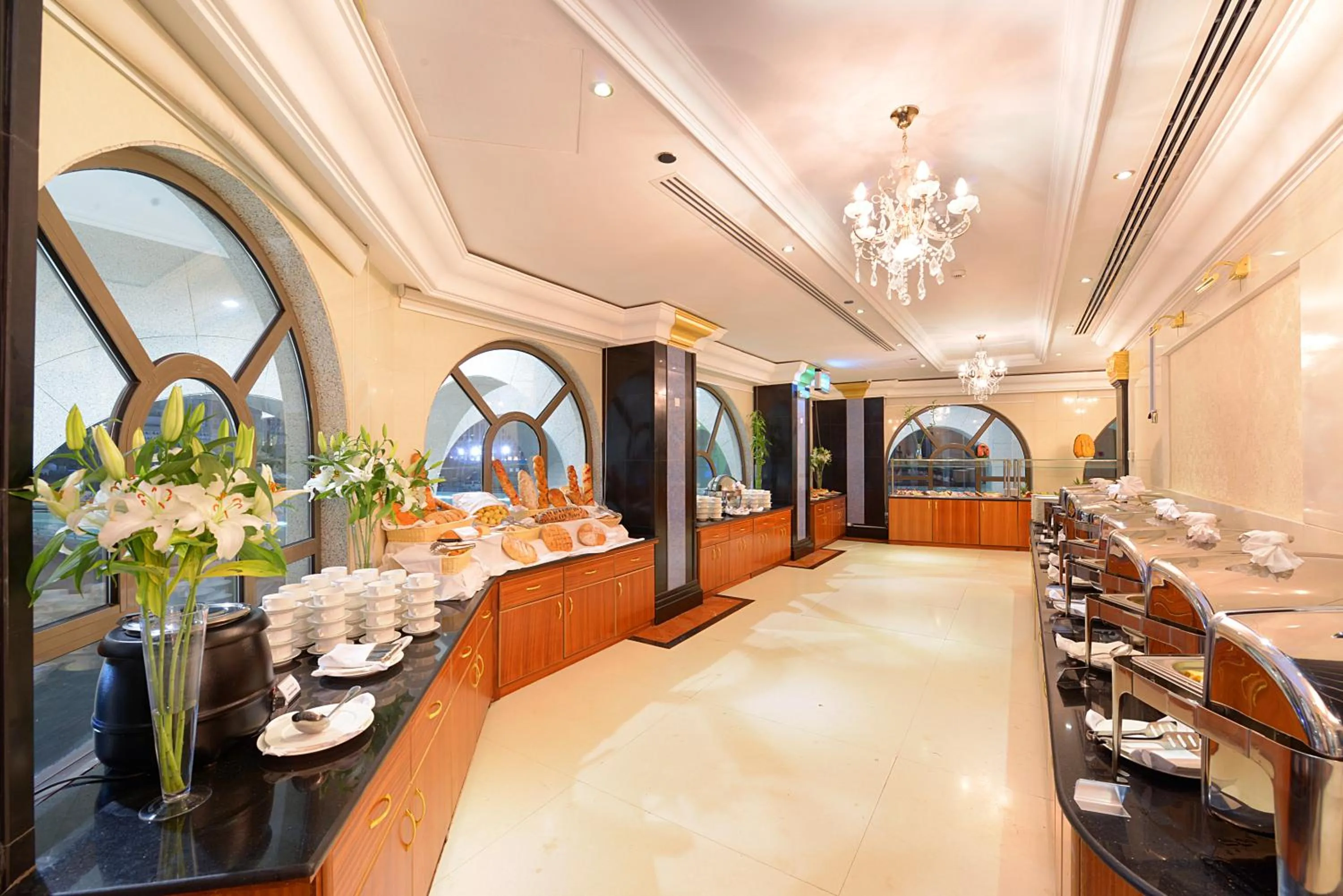 Buffet breakfast in Deyar Al Eiman Hotel