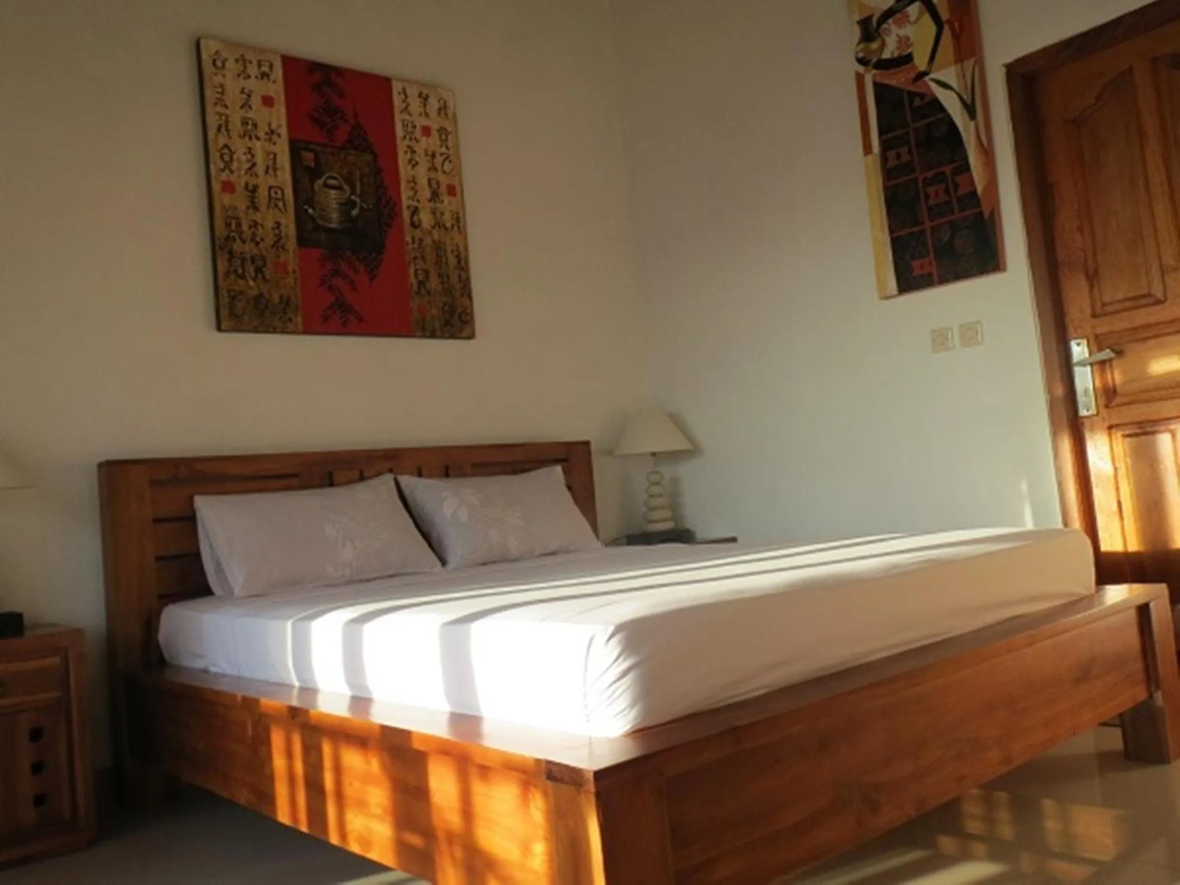 Photo of the whole room, Bed in Bali Sari Homestay