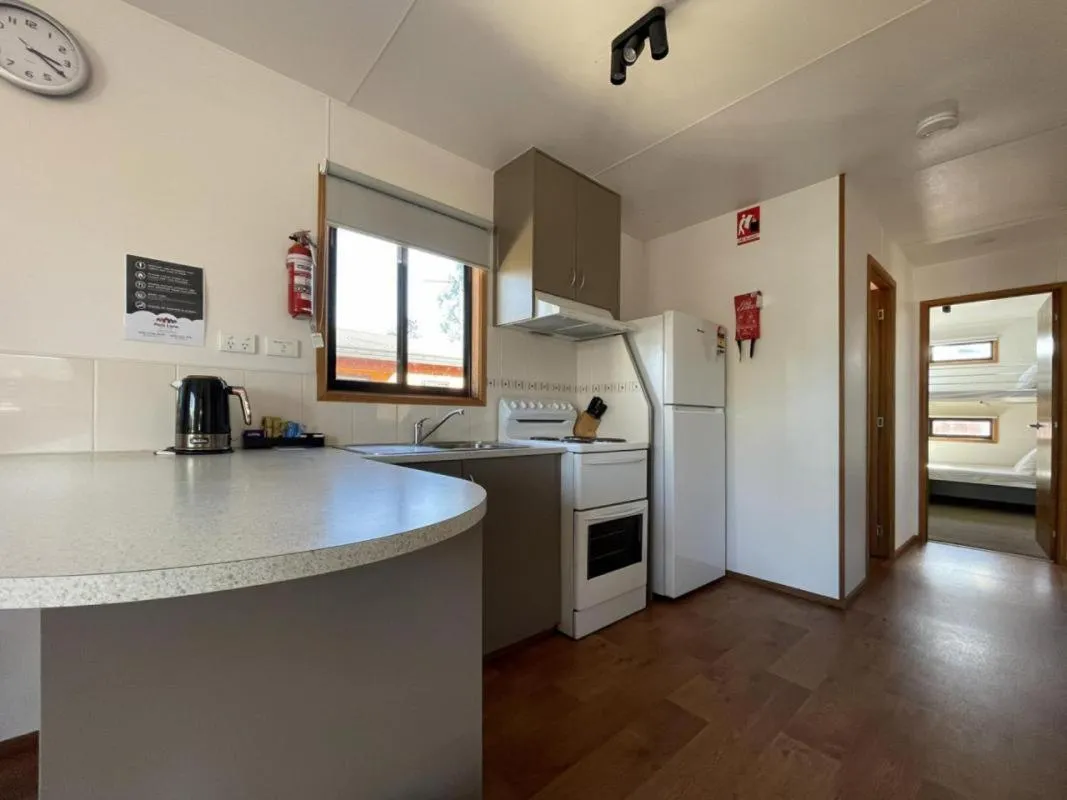 Kitchen or kitchenette in BIG4 Bendigo Park Lane Holiday Park