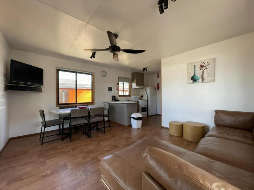 Living room in BIG4 Bendigo Park Lane Holiday Park