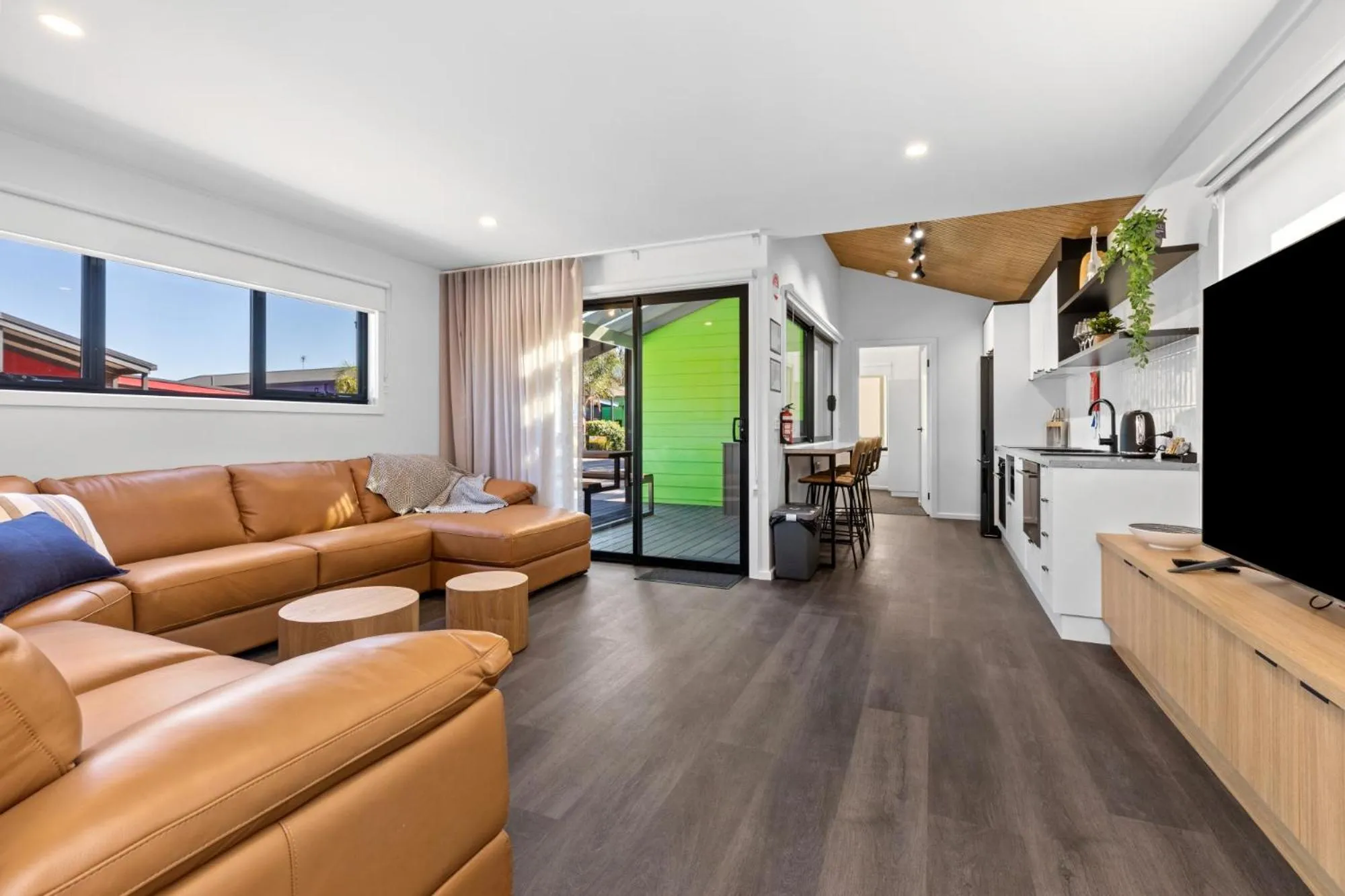 Living room in BIG4 Bendigo Park Lane Holiday Park