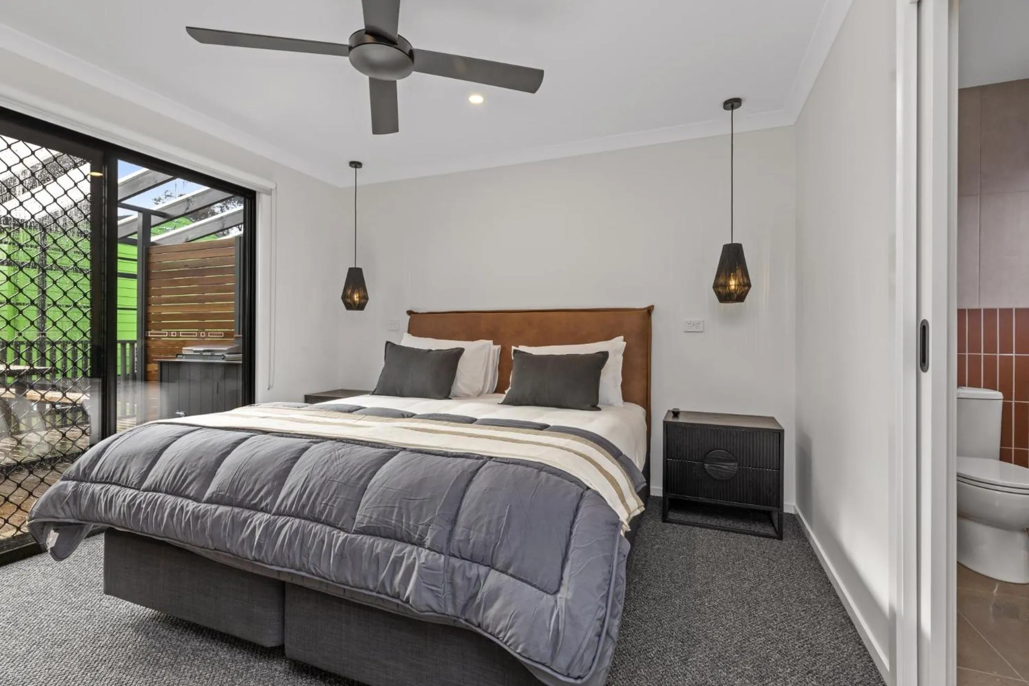 Patio, Bed in BIG4 Bendigo Park Lane Holiday Park