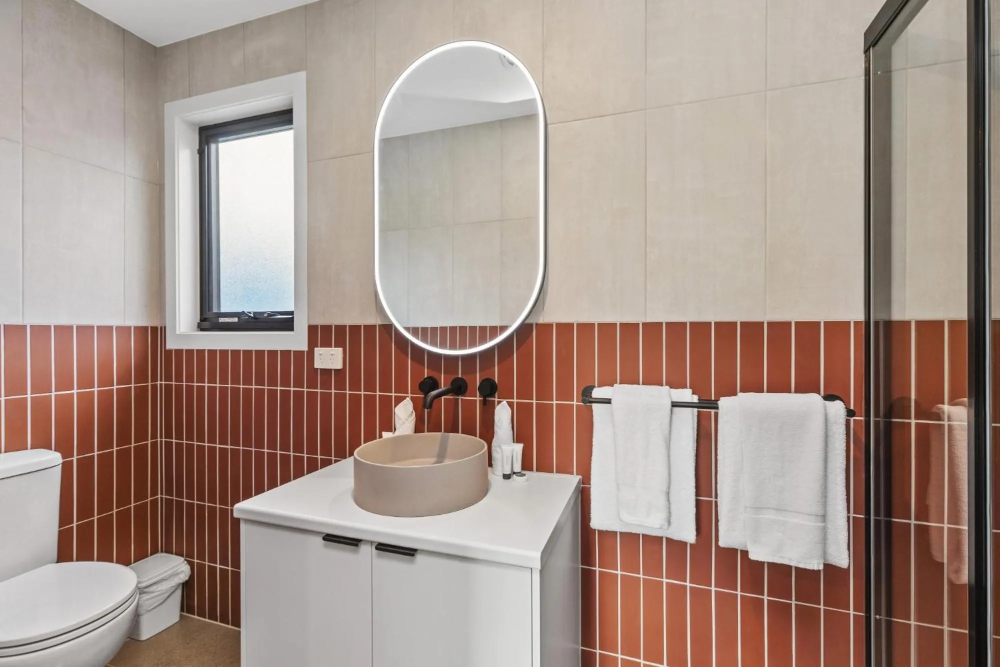 Shower in BIG4 Bendigo Park Lane Holiday Park