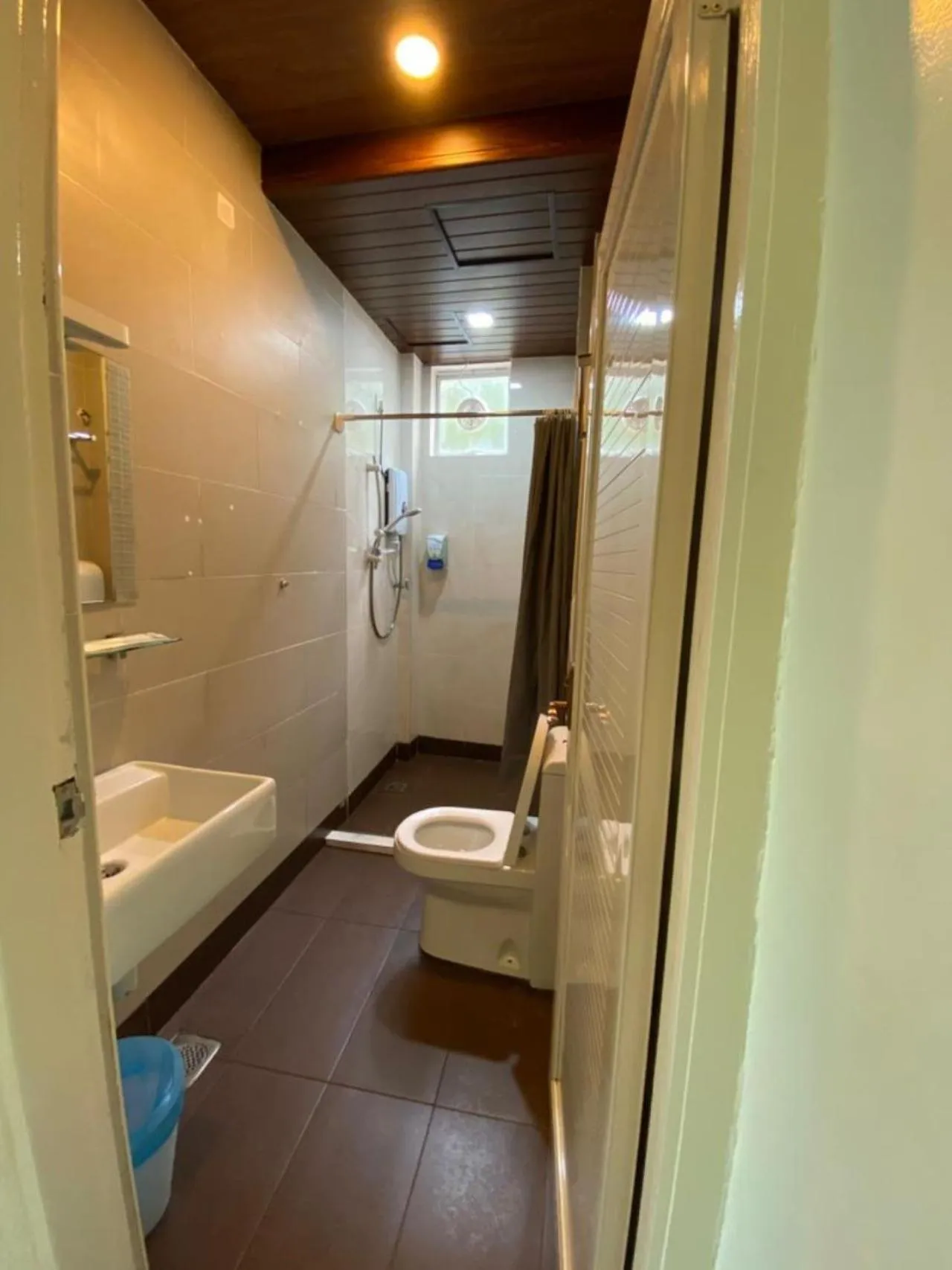 Bathroom in Highlanders Garden Guesthouse at Arundina Cameron Highlands