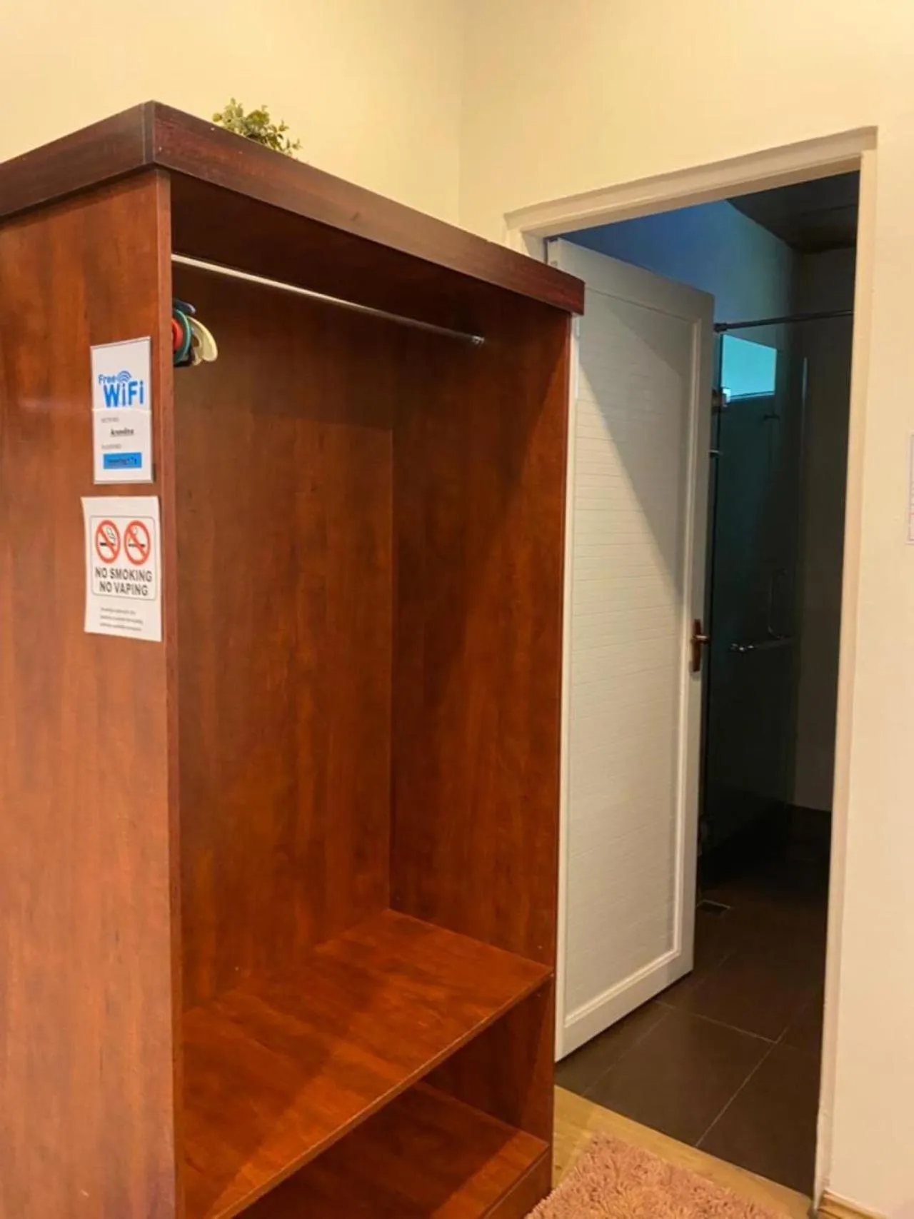 wardrobe in Highlanders Garden Guesthouse at Arundina Cameron Highlands