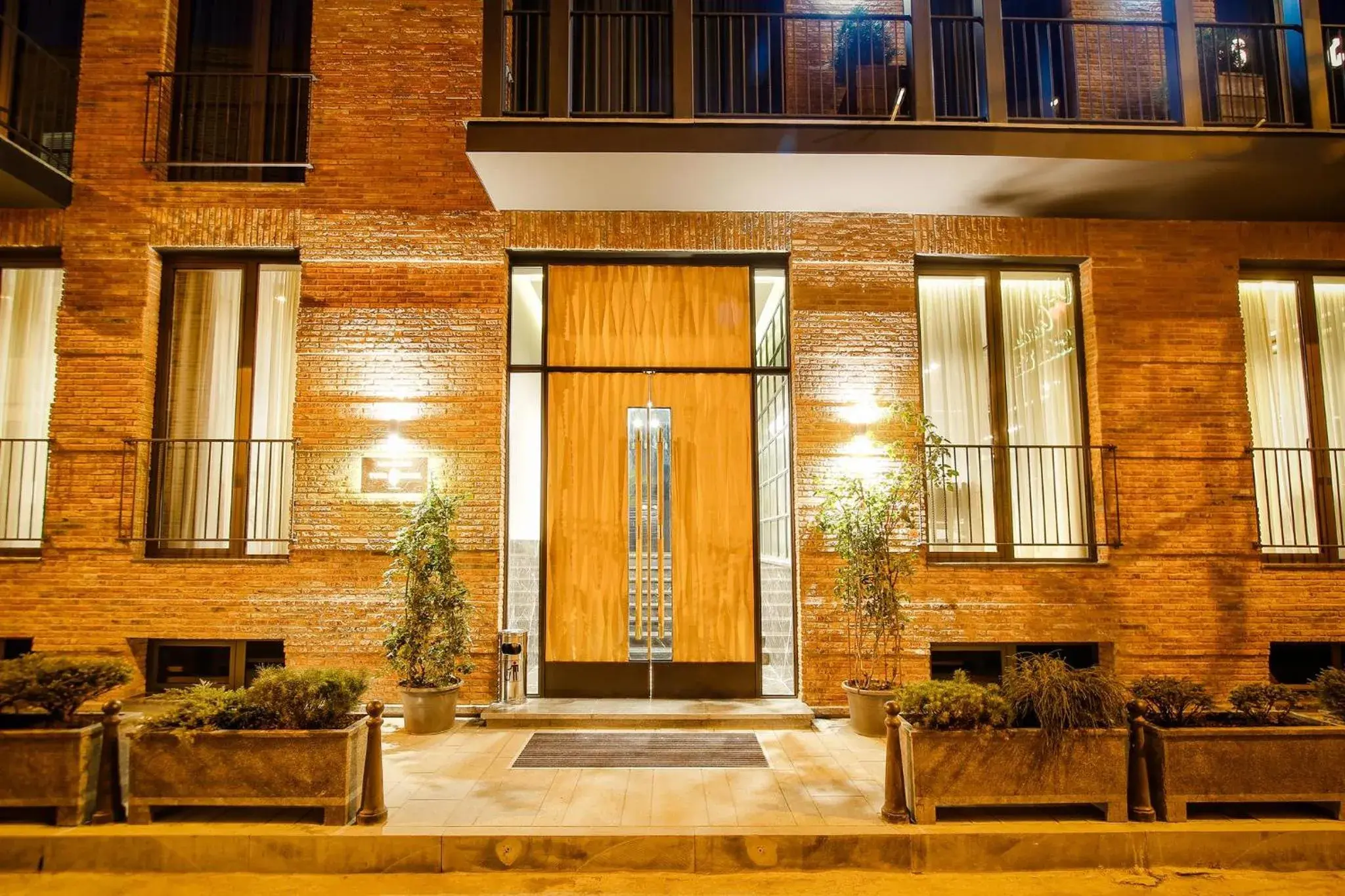 Property building in Hotel Tuta Property building in Hotel Tuta