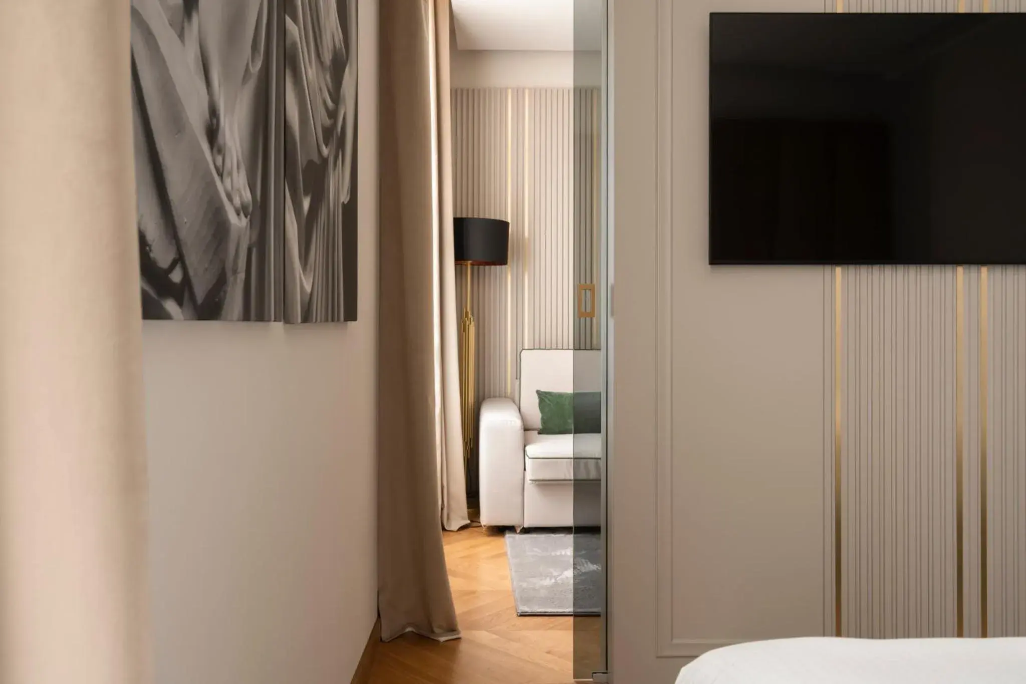 TV and multimedia, Bed in Palazzo Venere TV and multimedia, Bed in Palazzo Venere