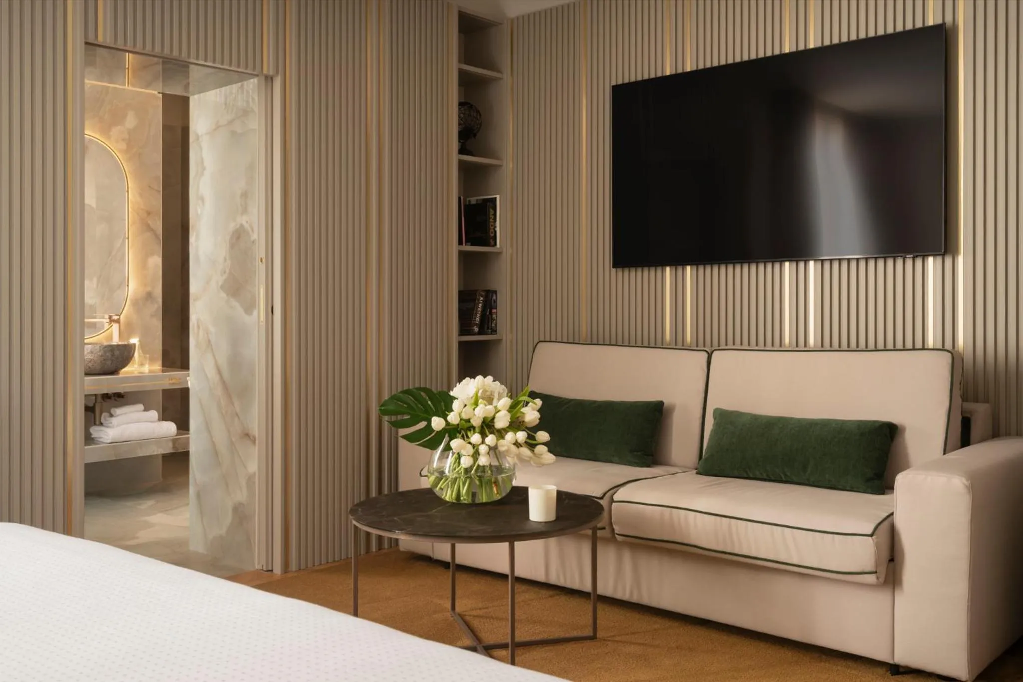 Seating area, Bed in Hotel Centrale