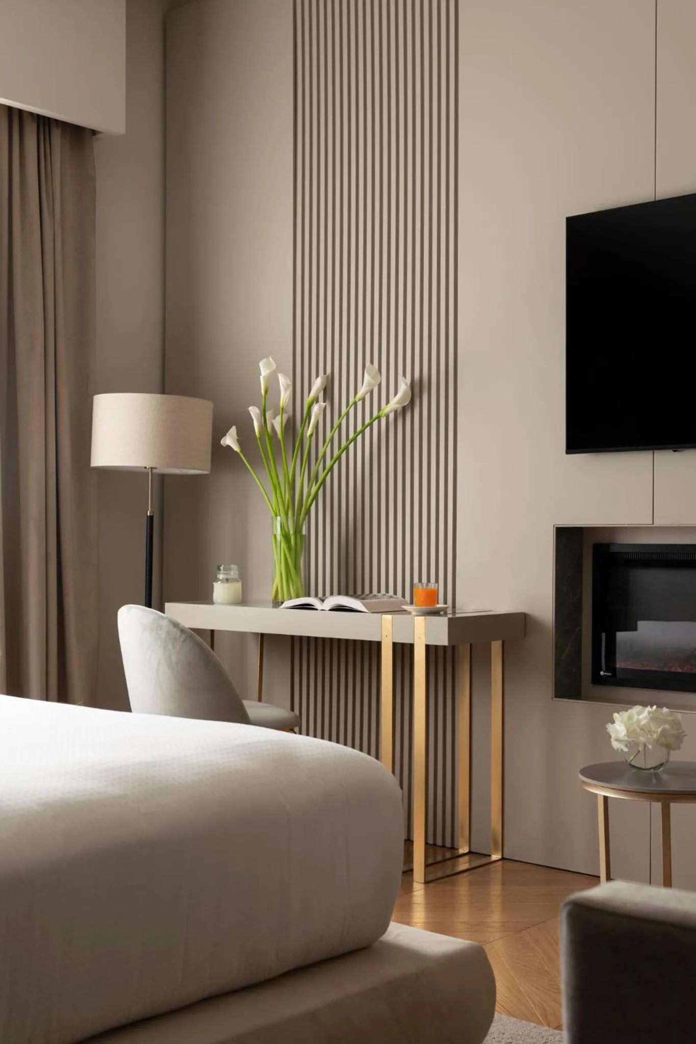 Seating area, Bed in Hotel Centrale